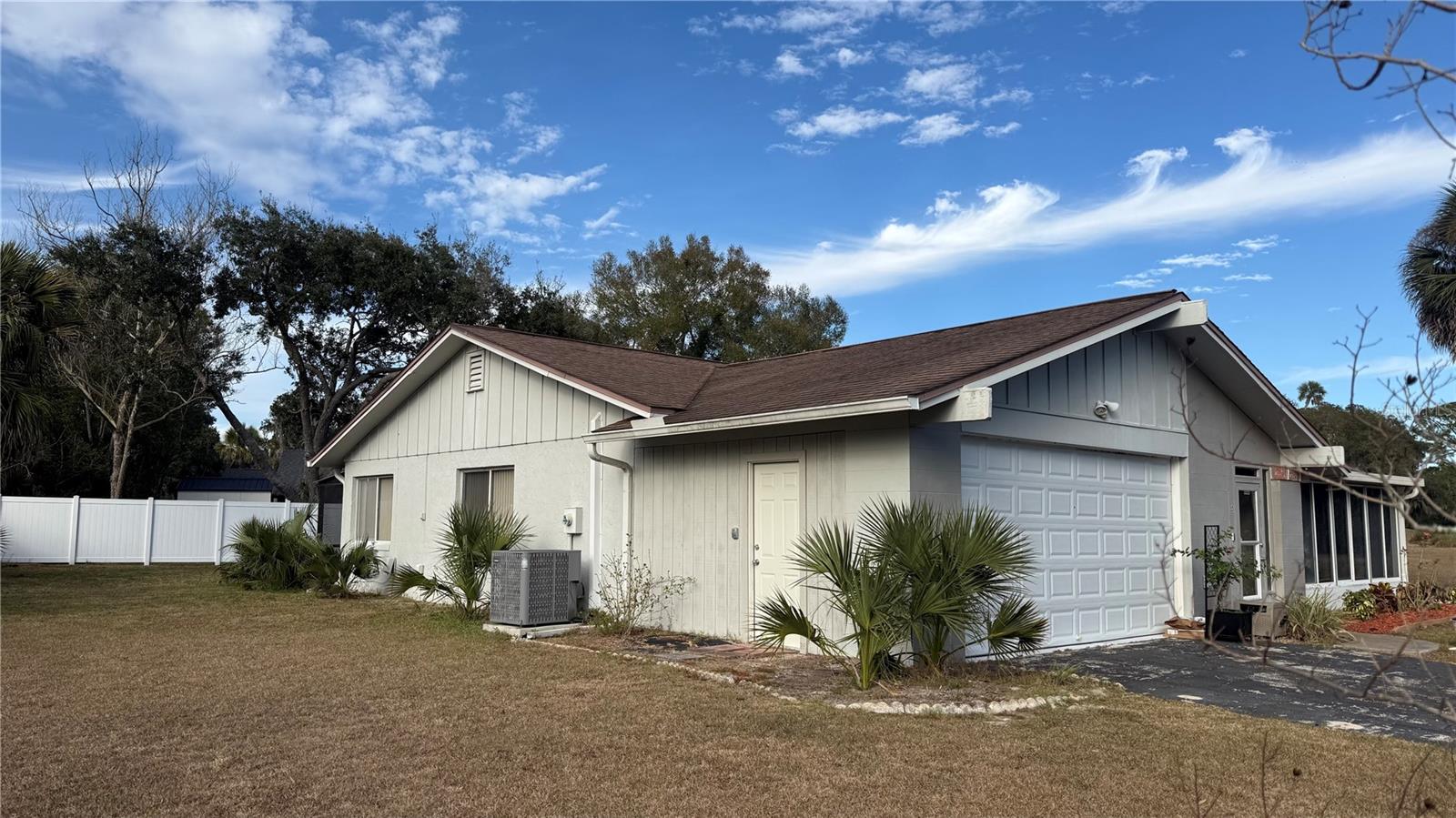 COUNTRY CLUB COVE - Residential