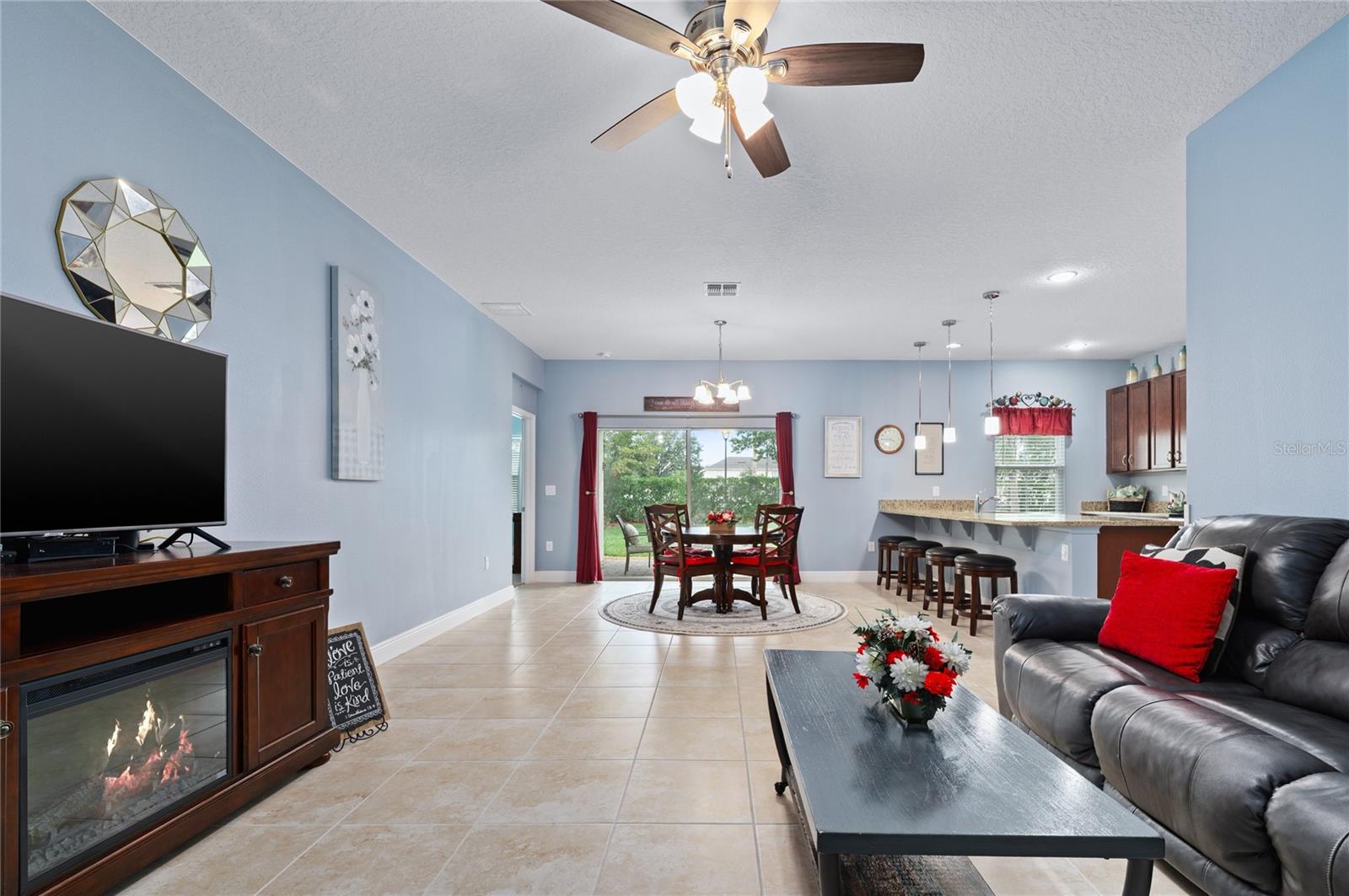 5513 ESTERO LOOP