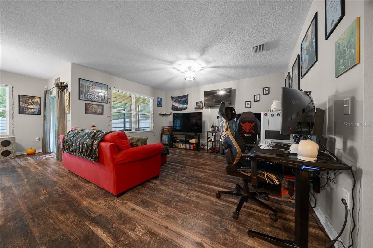 COBBLESTONE NORTH - Residential