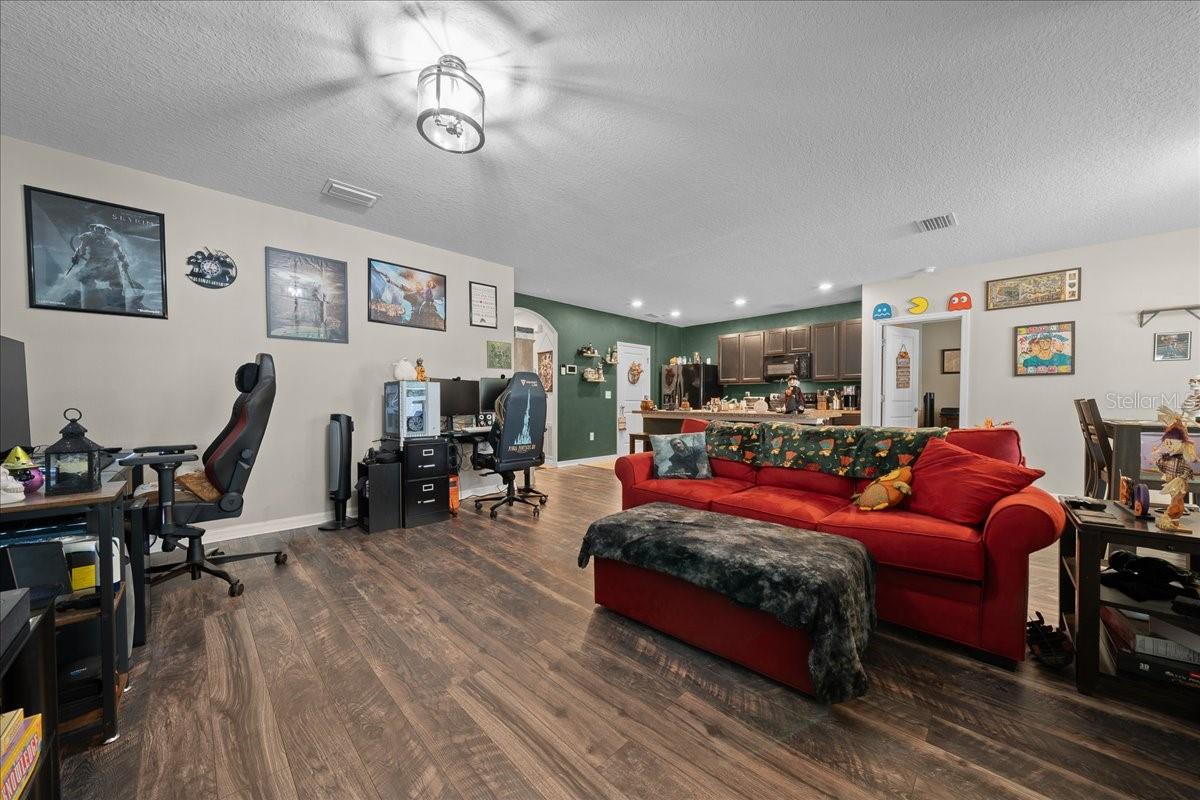 COBBLESTONE NORTH - Residential