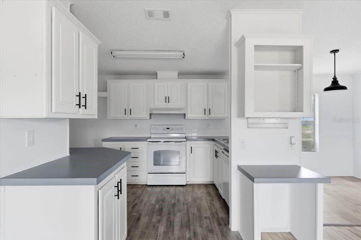 COUNTRY VIEW ESTATES - Residential