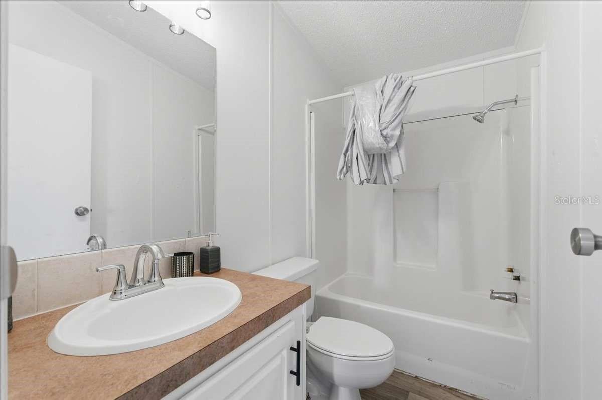 COUNTRY VIEW ESTATES - Residential