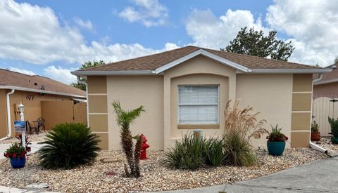 Photo of 1140 Bernardo Boulevard, Lady Lake, FL 32159 (MLS # G5111659)