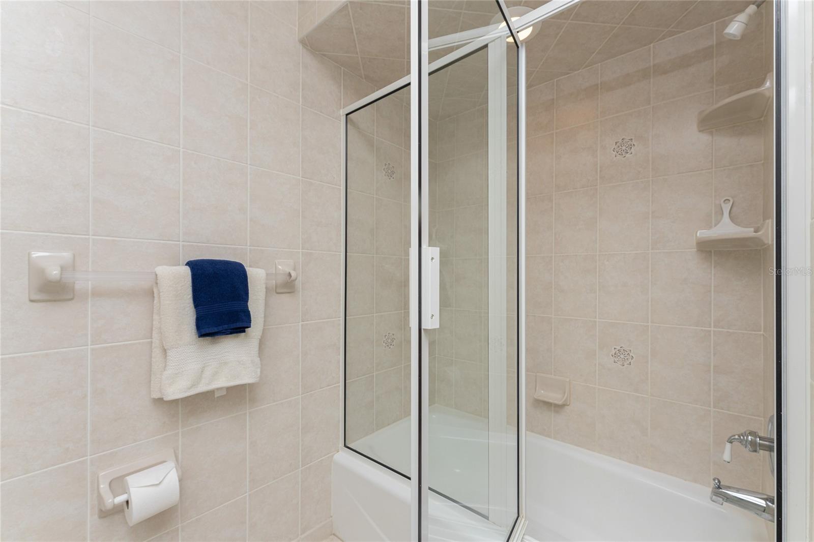 TAMARIND GULF & BAY BLDG B5 PH - Residential