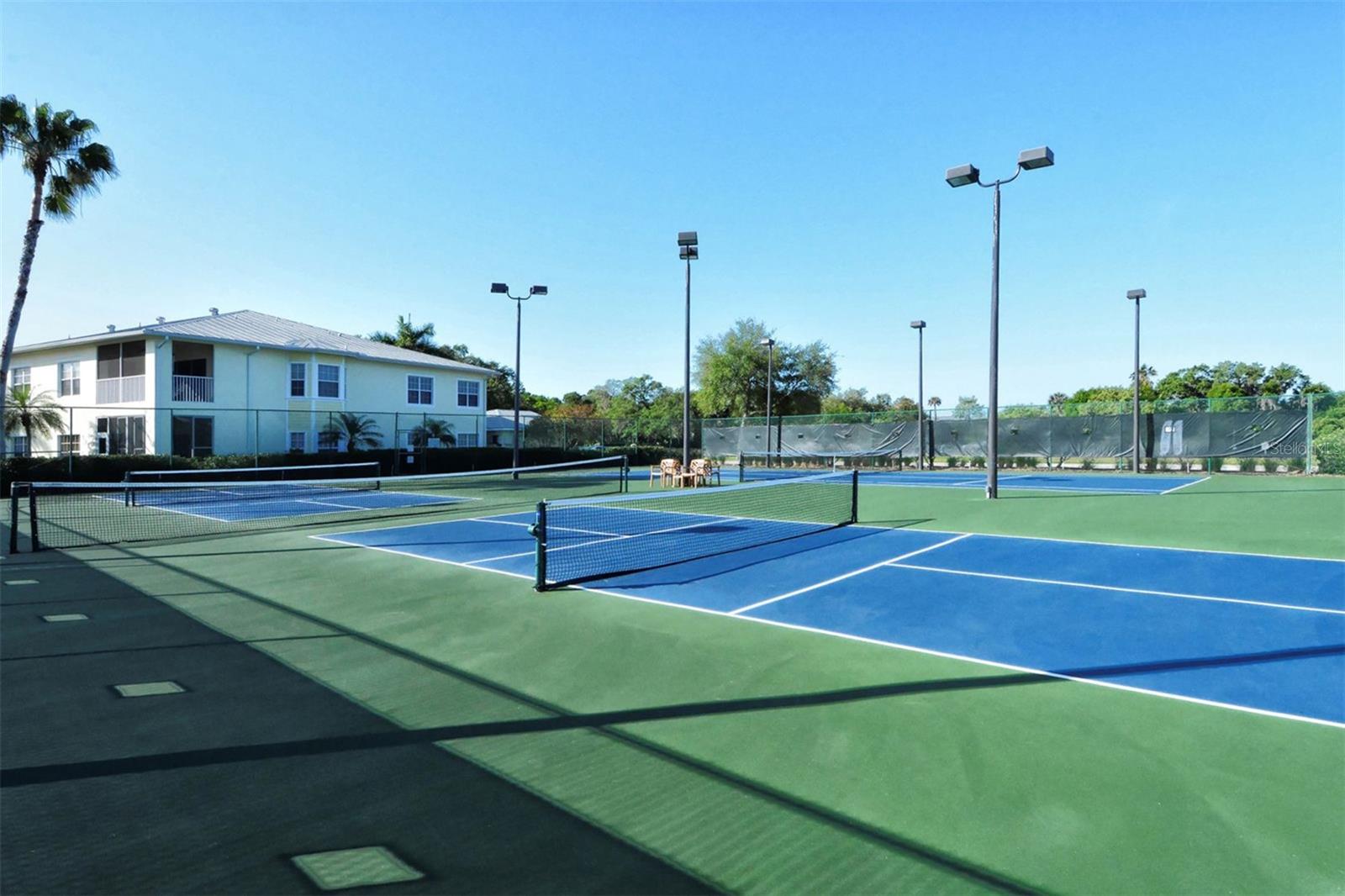 LAKE VISTA - Residential