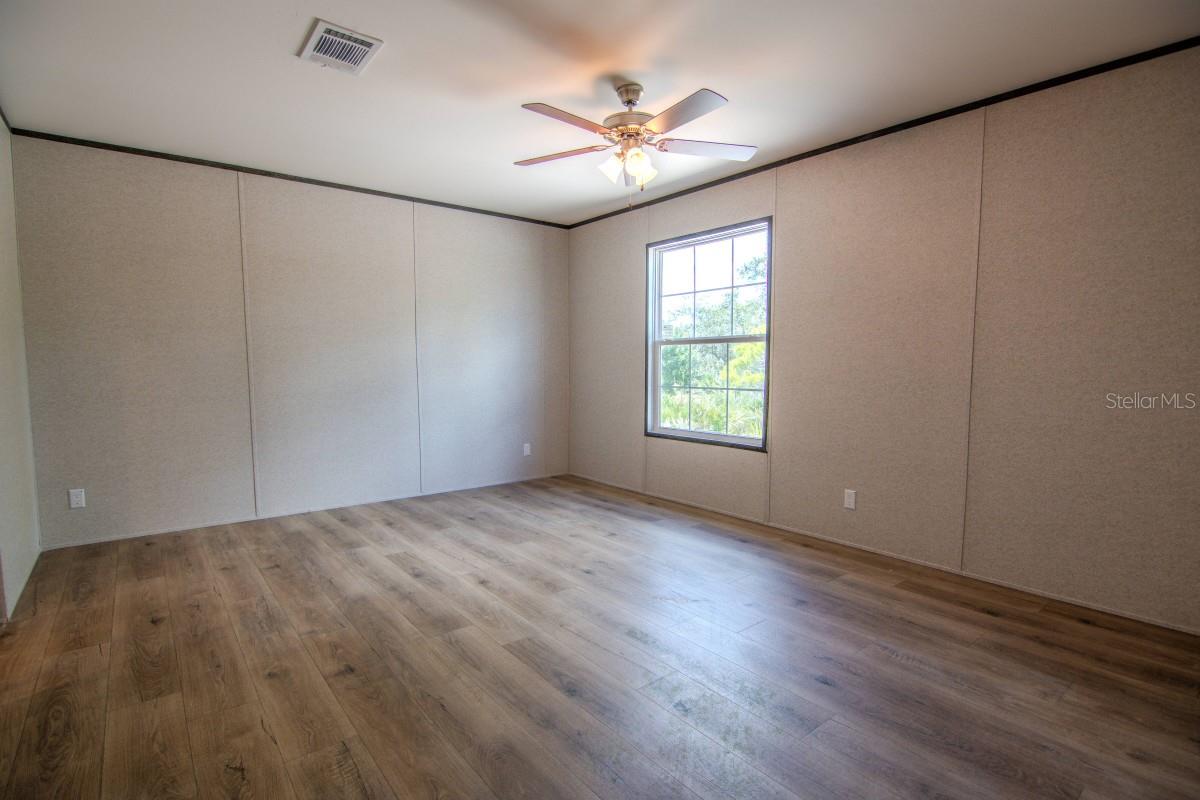 OAKRIDGE ESTATES - Residential