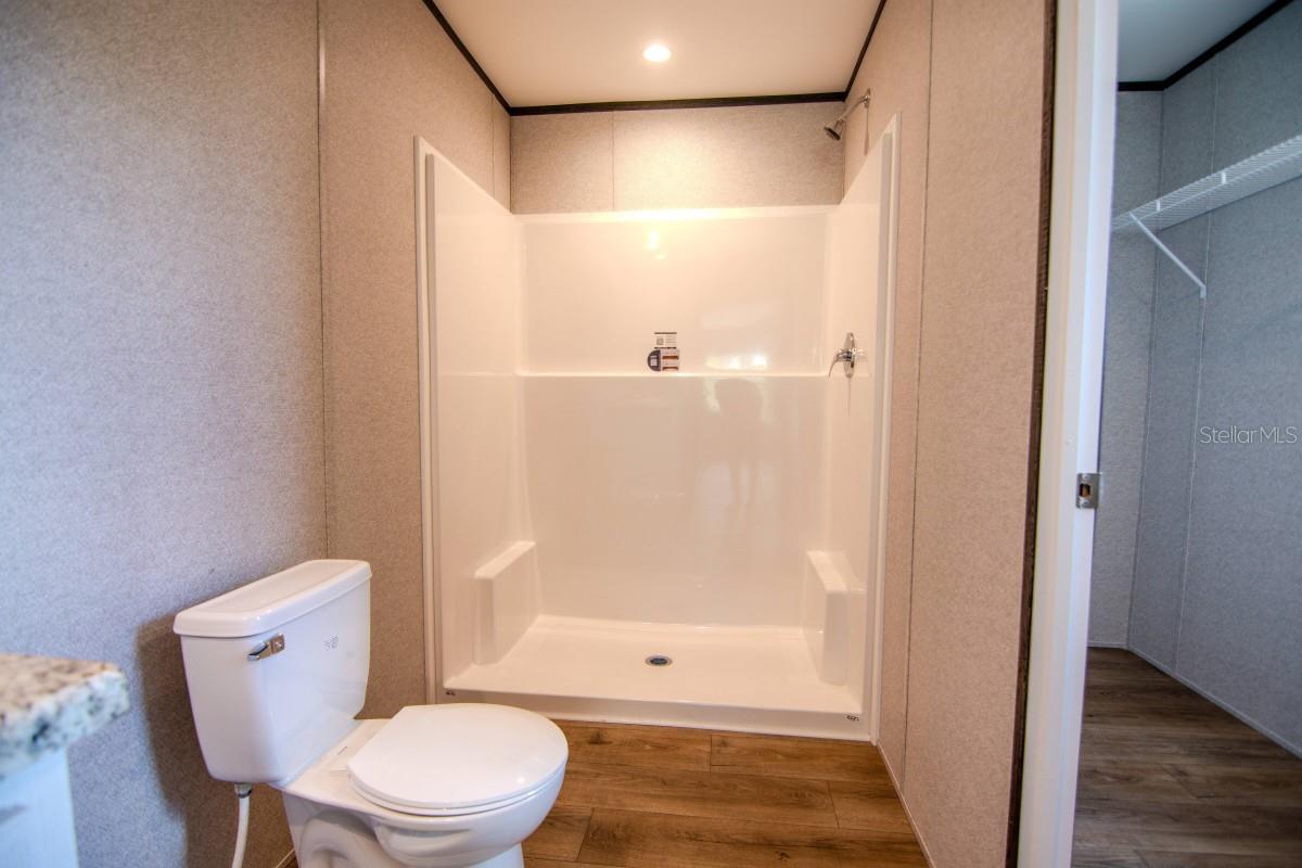 OAKRIDGE ESTATES - Residential