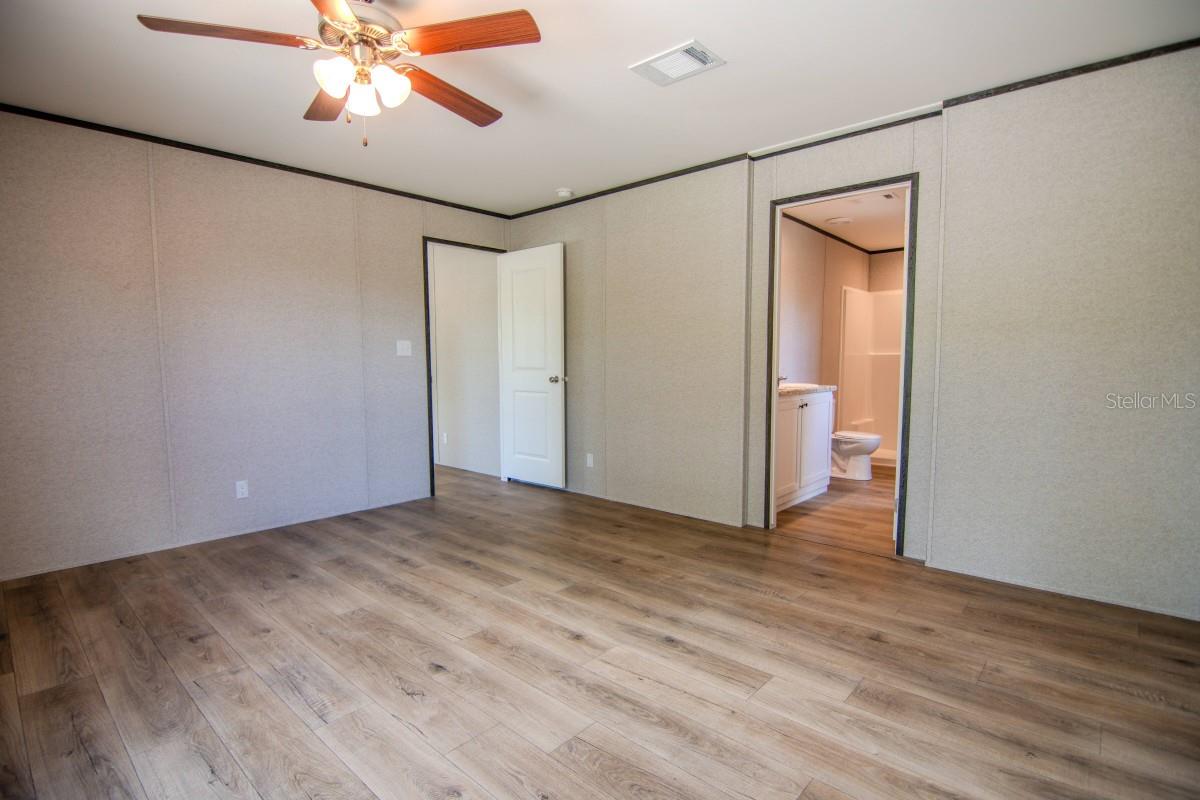 OAKRIDGE ESTATES - Residential