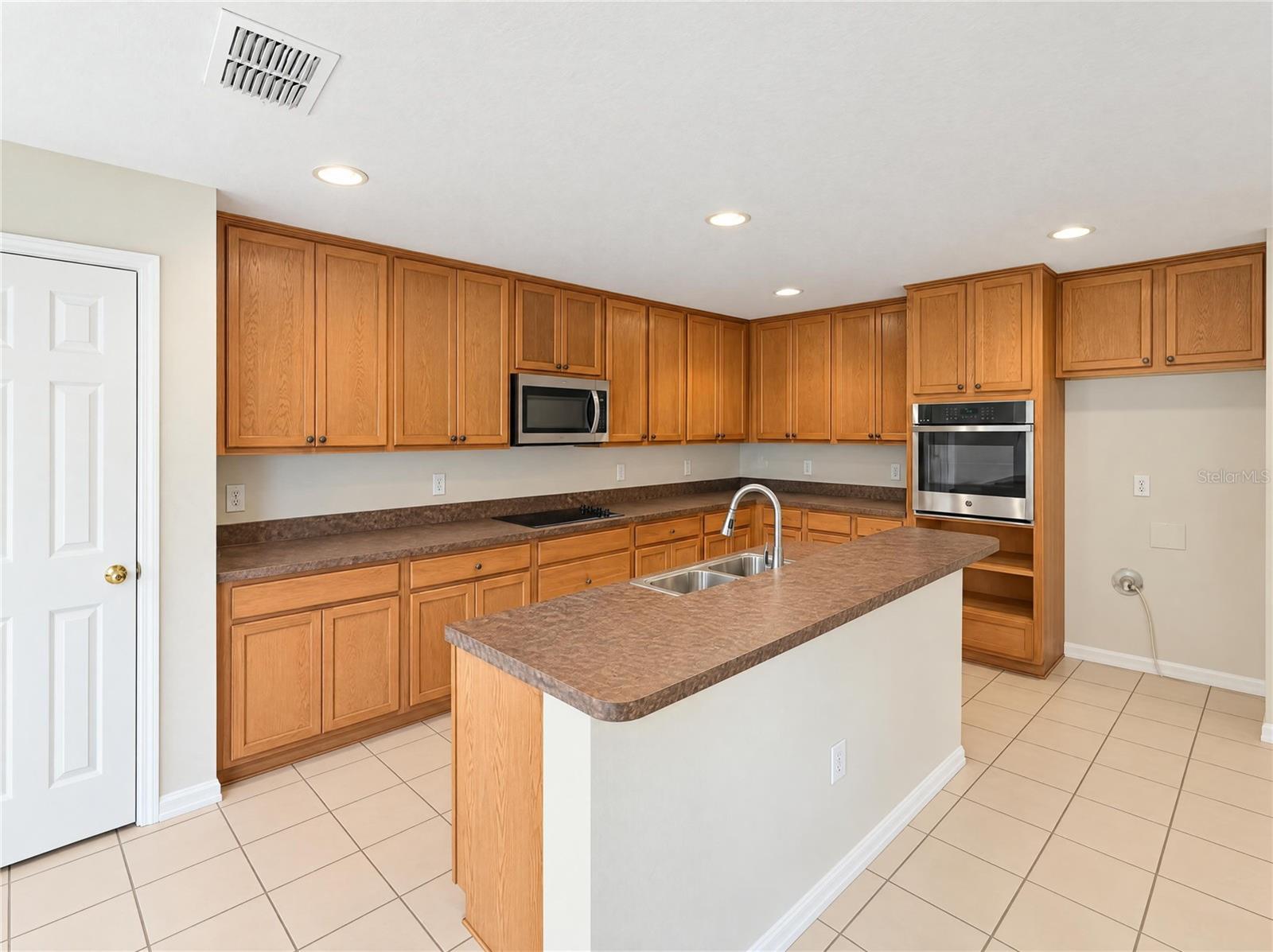 2474 MALLOW OAK COURT