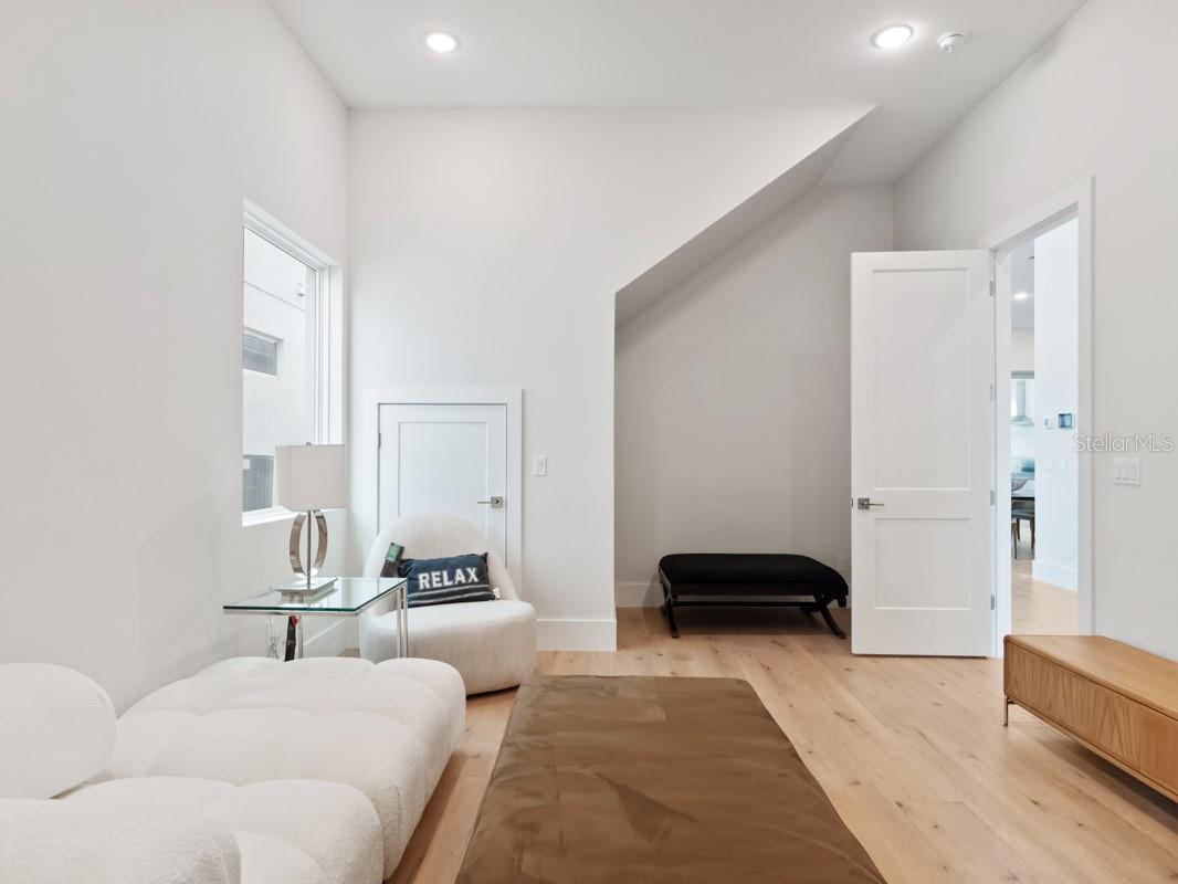 BELLA COLLINA WEST SUB - Residential