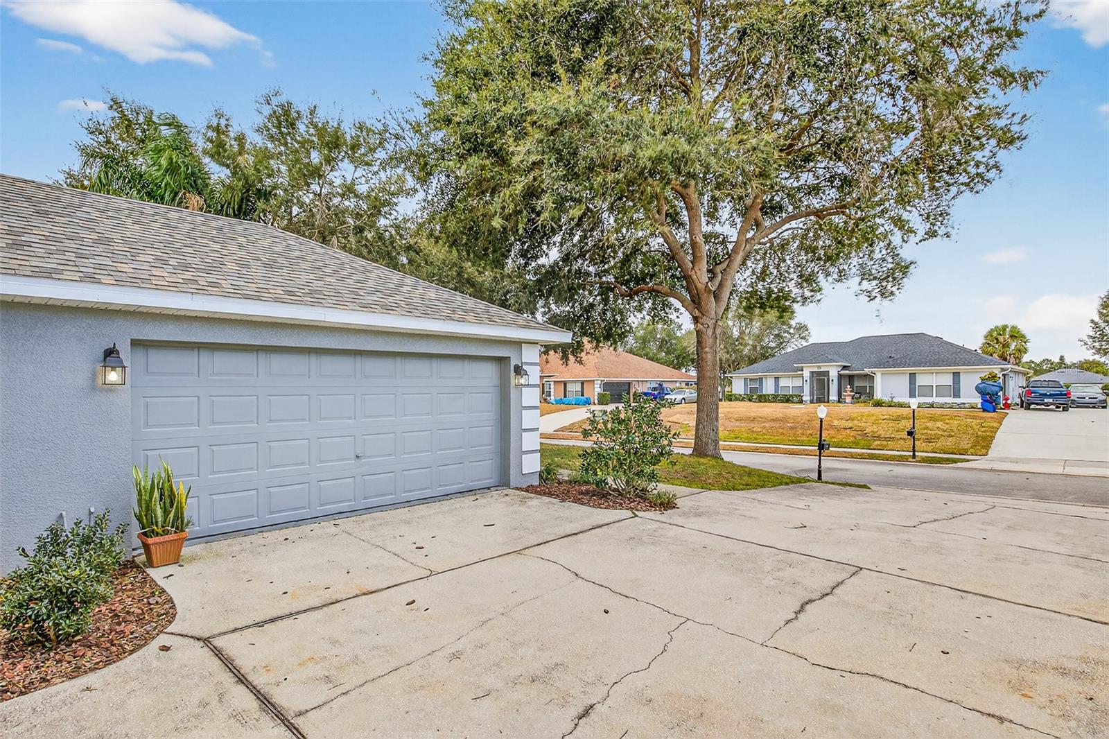 VILLAGE AT BLACK BEAR UNIT 01 LT 33 PB 51 - Residential