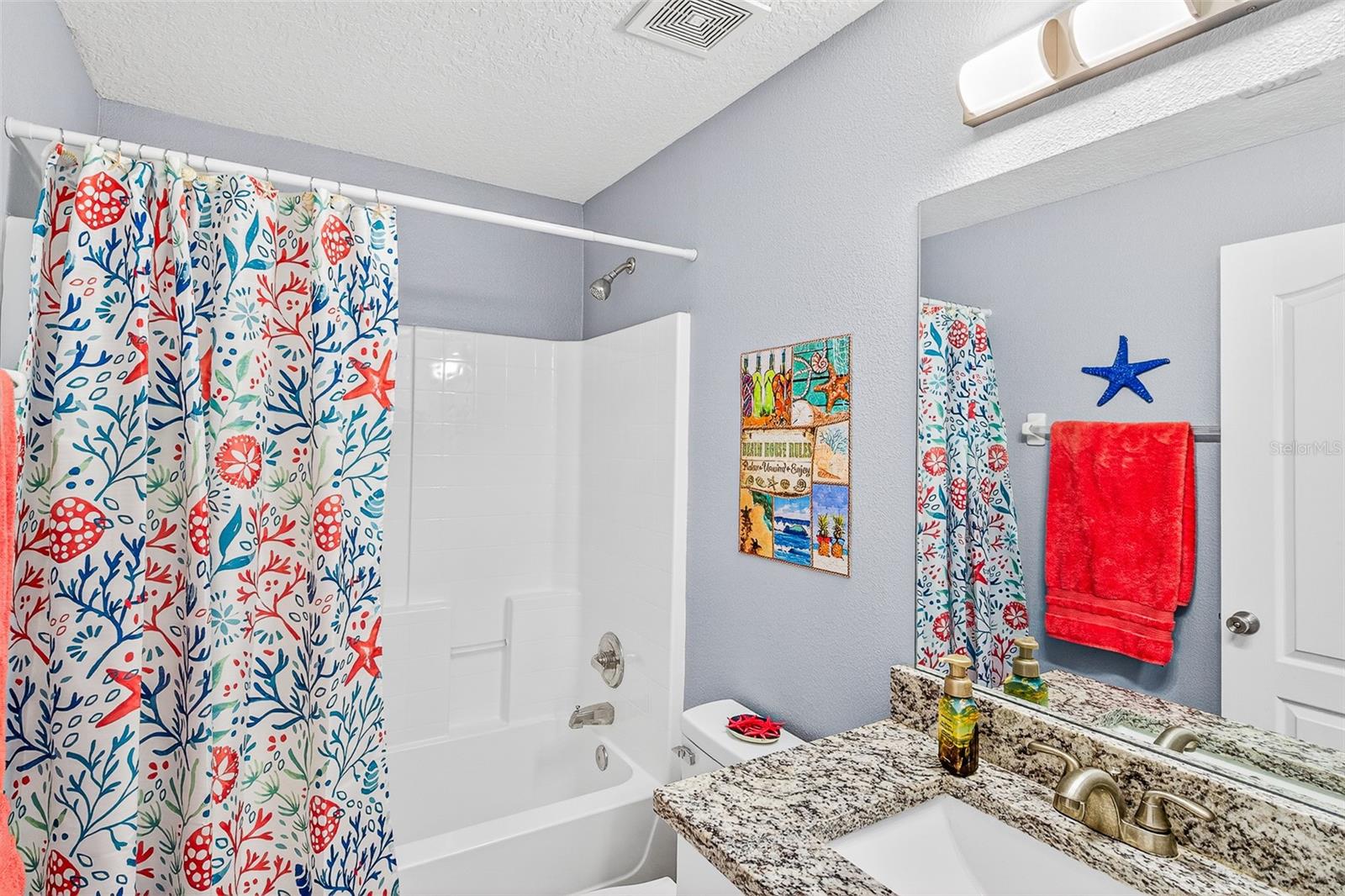 VILLAGE AT BLACK BEAR UNIT 01 LT 33 PB 51 - Residential