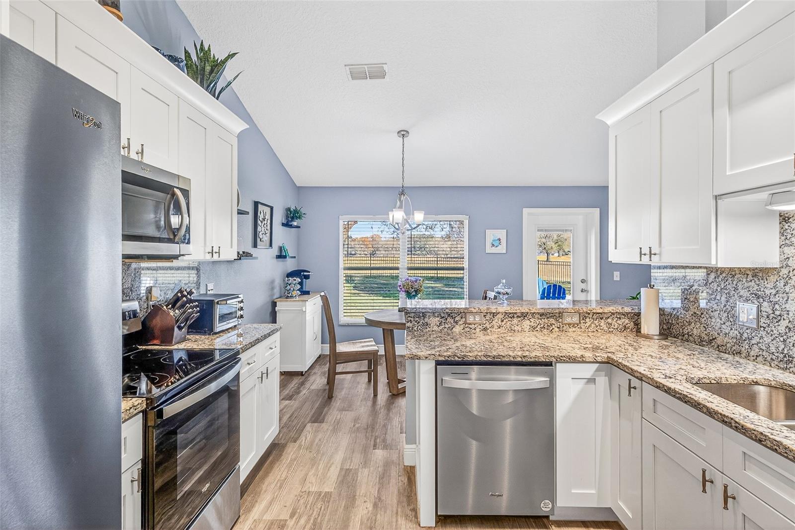 VILLAGE AT BLACK BEAR UNIT 01 LT 33 PB 51 - Residential