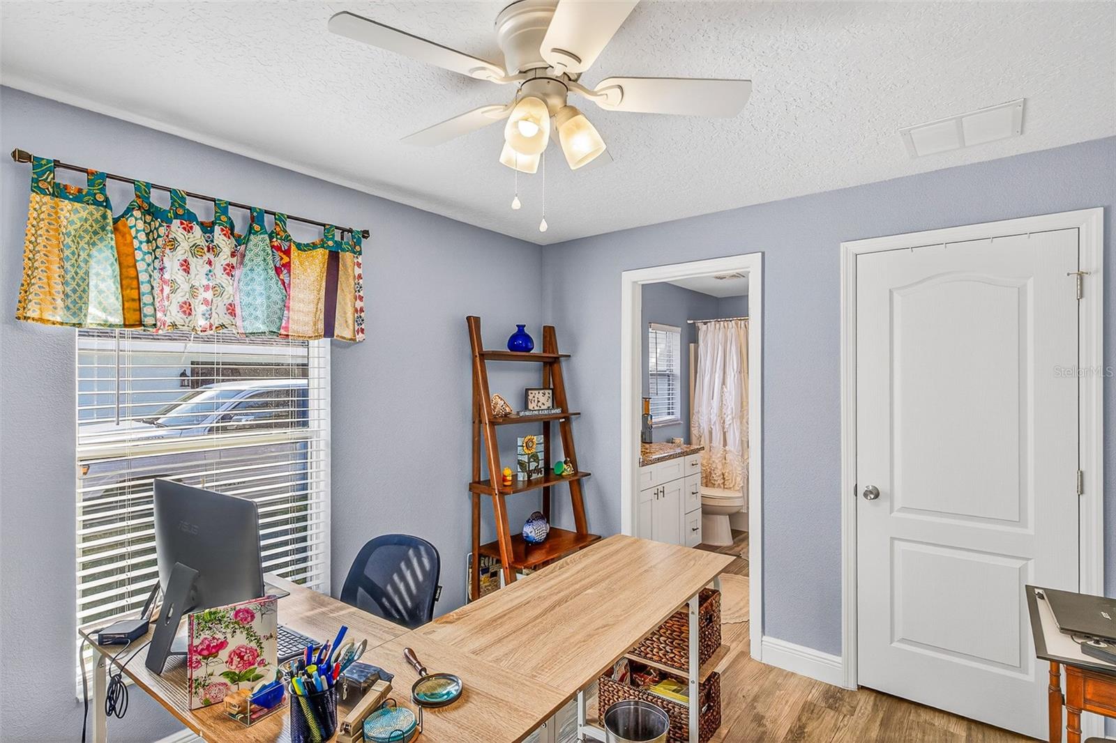 VILLAGE AT BLACK BEAR UNIT 01 LT 33 PB 51 - Residential