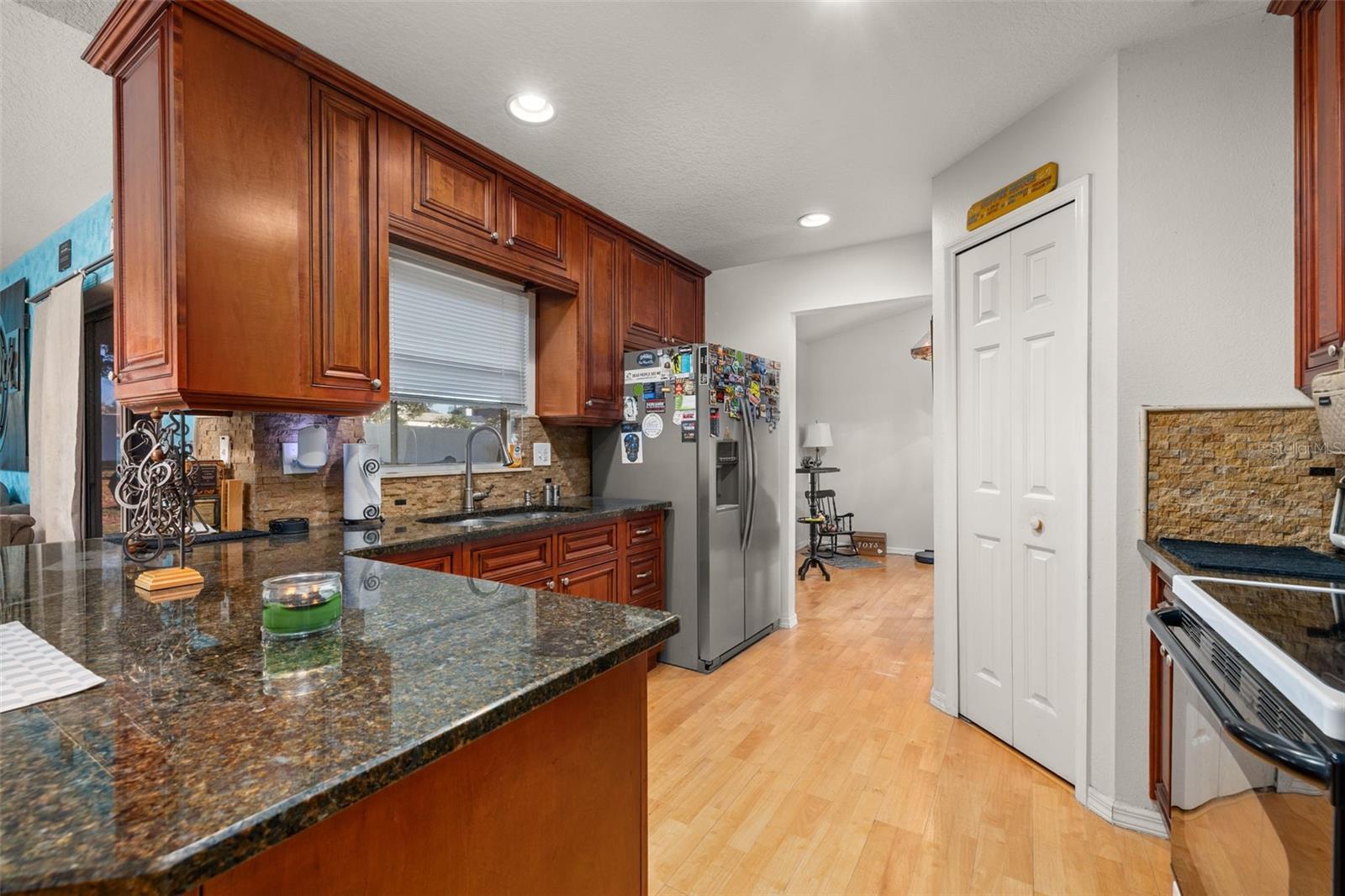 ROSE HILL GROVES - Residential