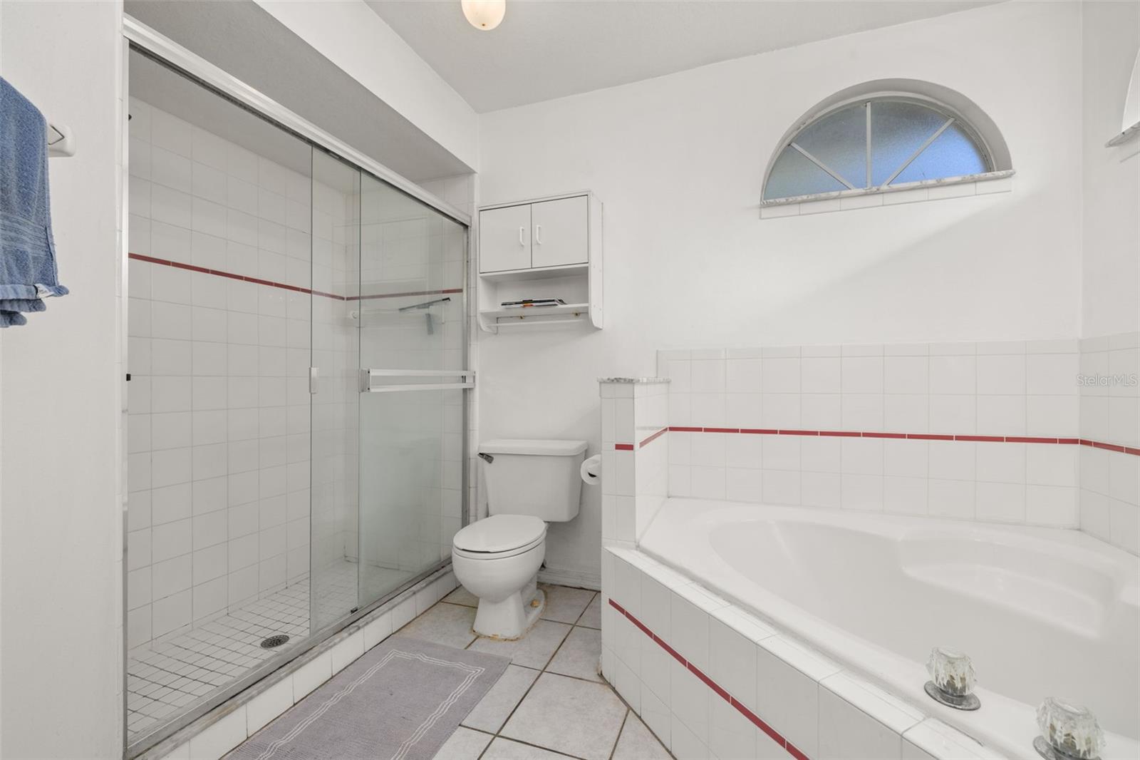 ROSE HILL GROVES - Residential