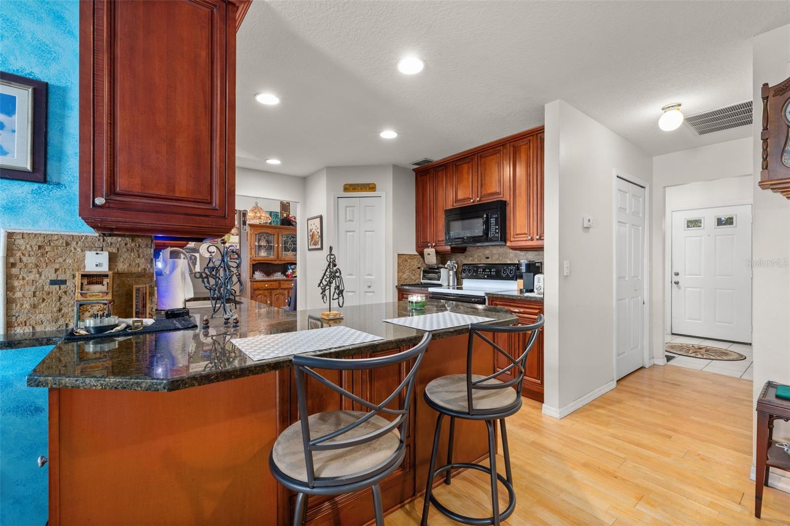 ROSE HILL GROVES - Residential