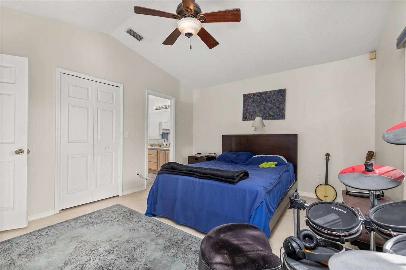 ROSE HILL GROVES - Residential