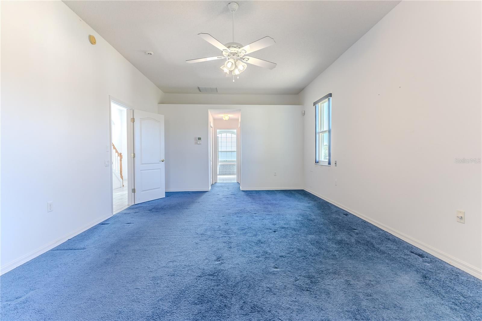 WHISPERING OAKS - Residential