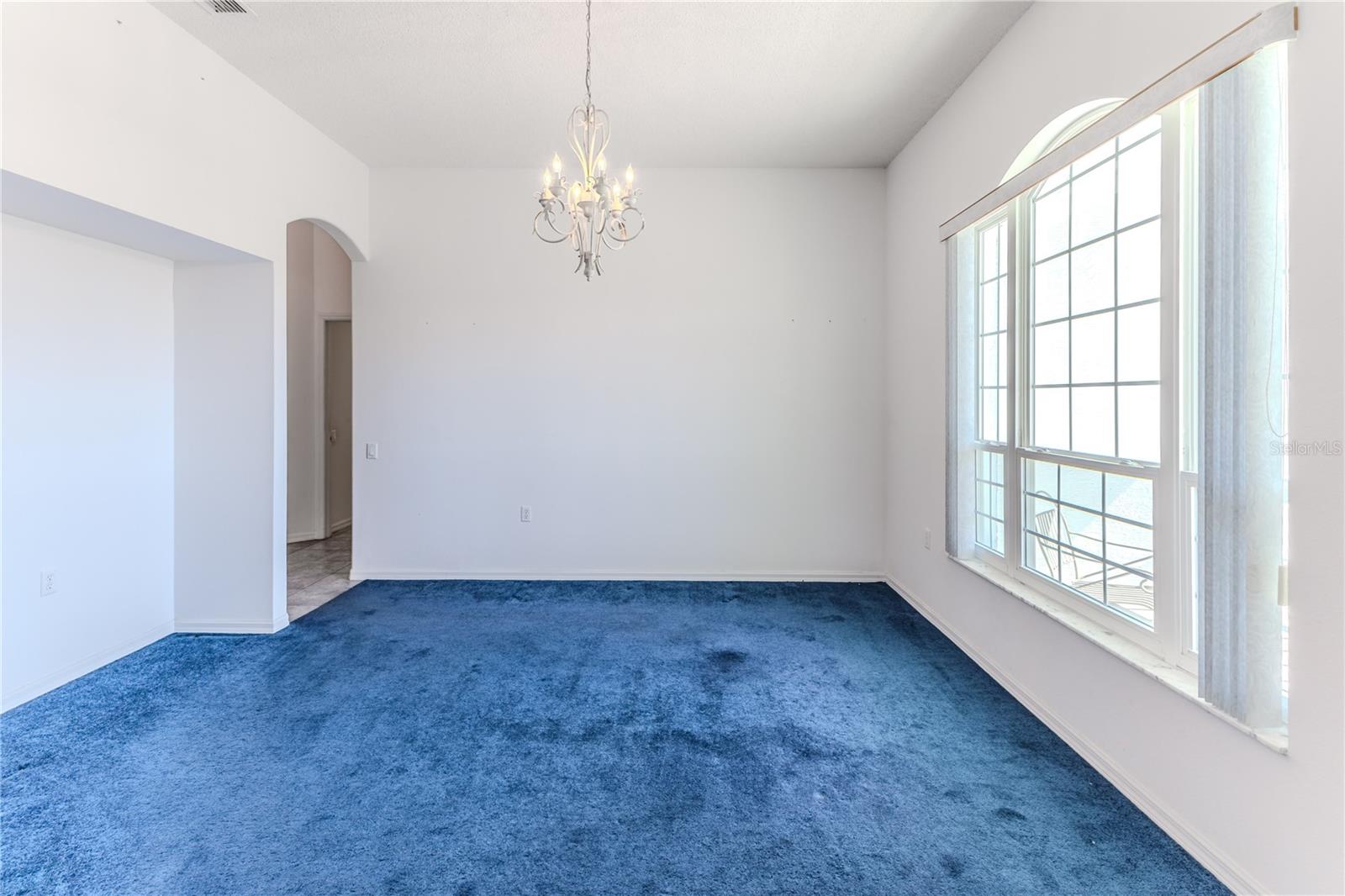 WHISPERING OAKS - Residential