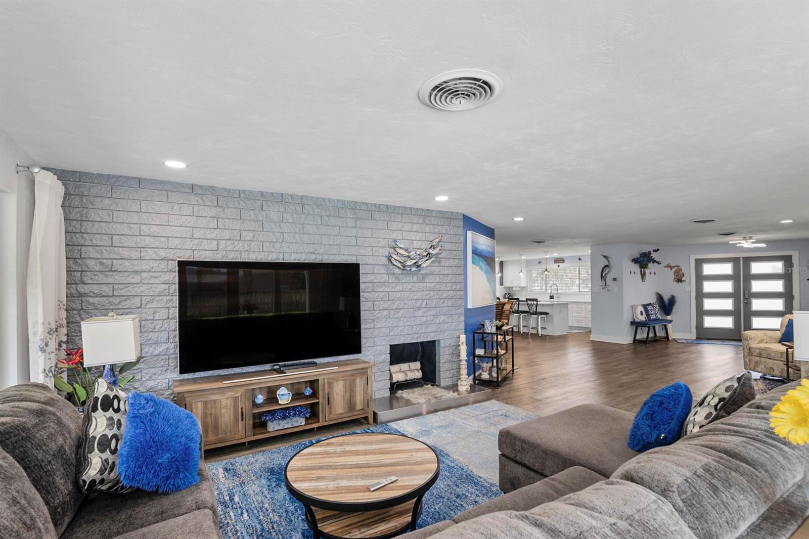 Venezia Unit 03 - Residential