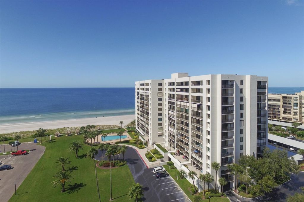 Photo of 1460 Gulf Boulevard #605, Clearwater Beach, FL 33767 (MLS # TB8507458)