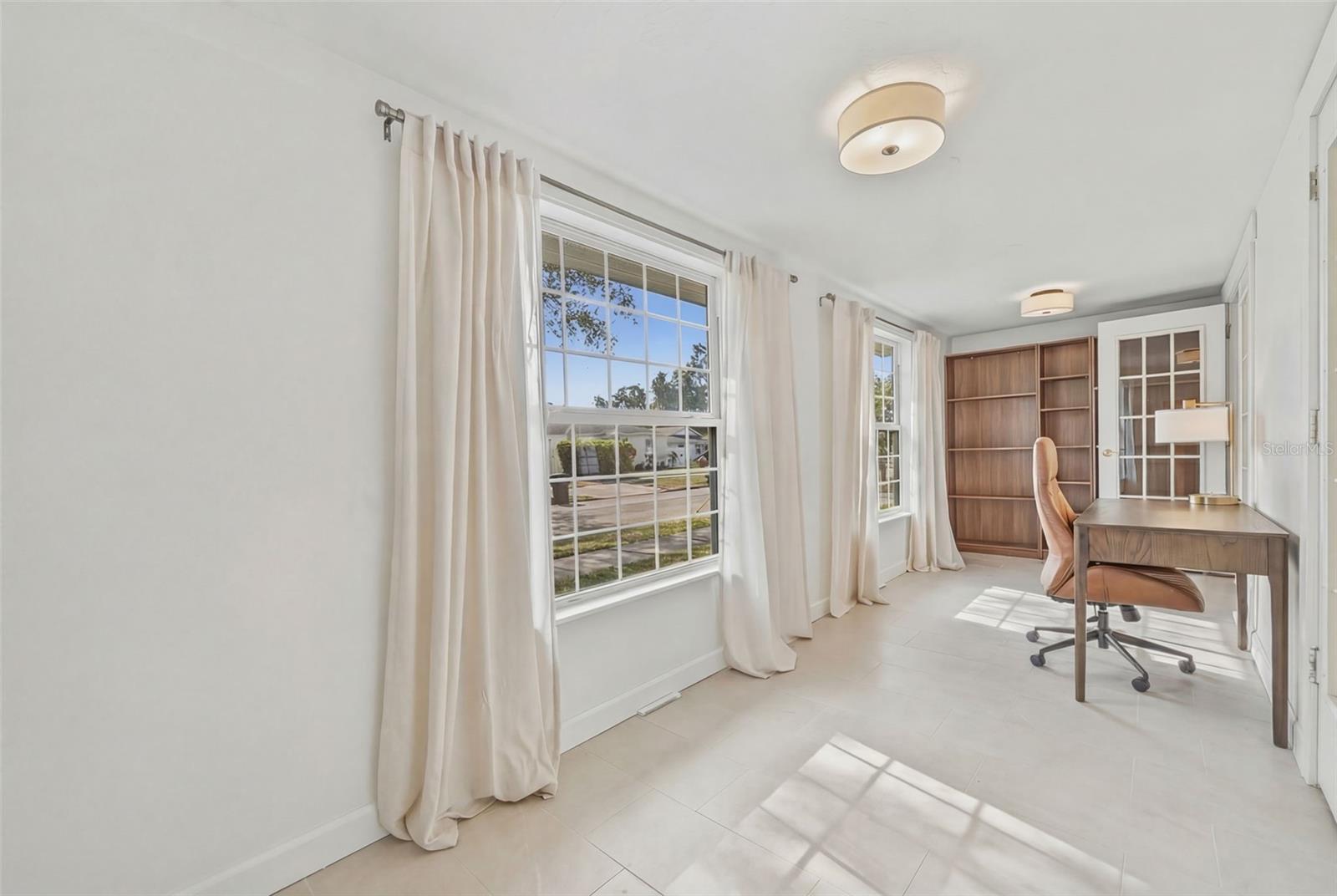 HYDE PARK - Residential