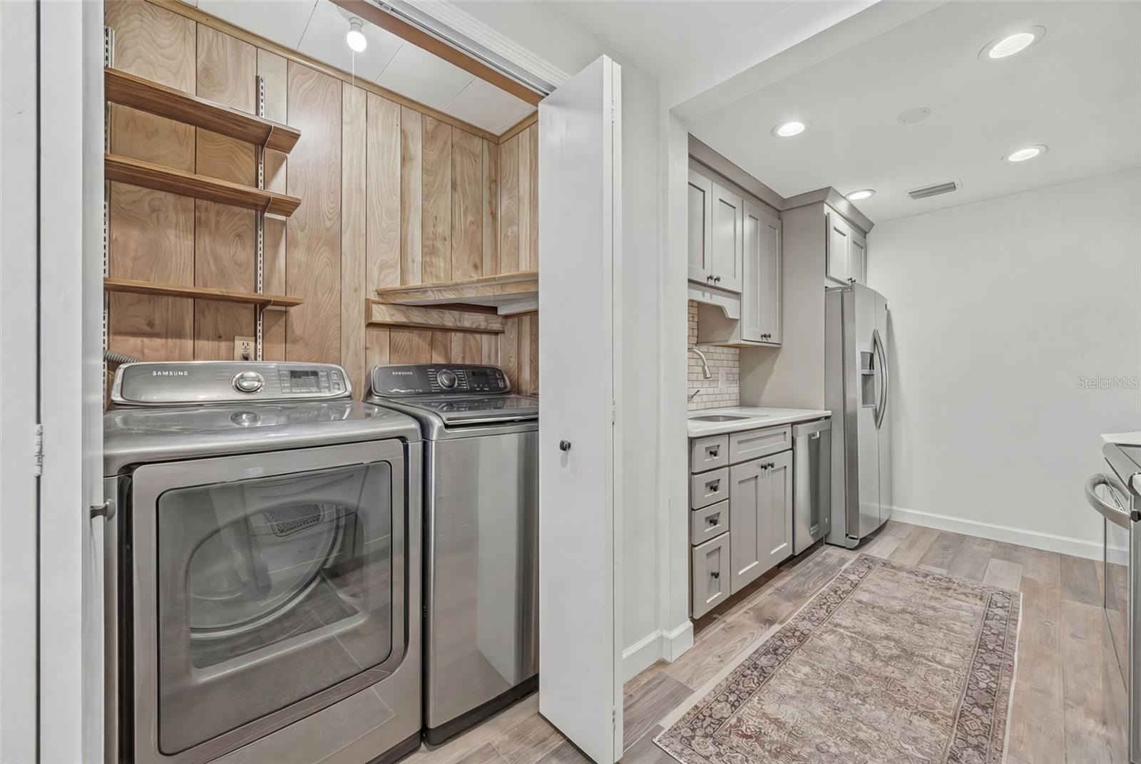 HYDE PARK - Residential