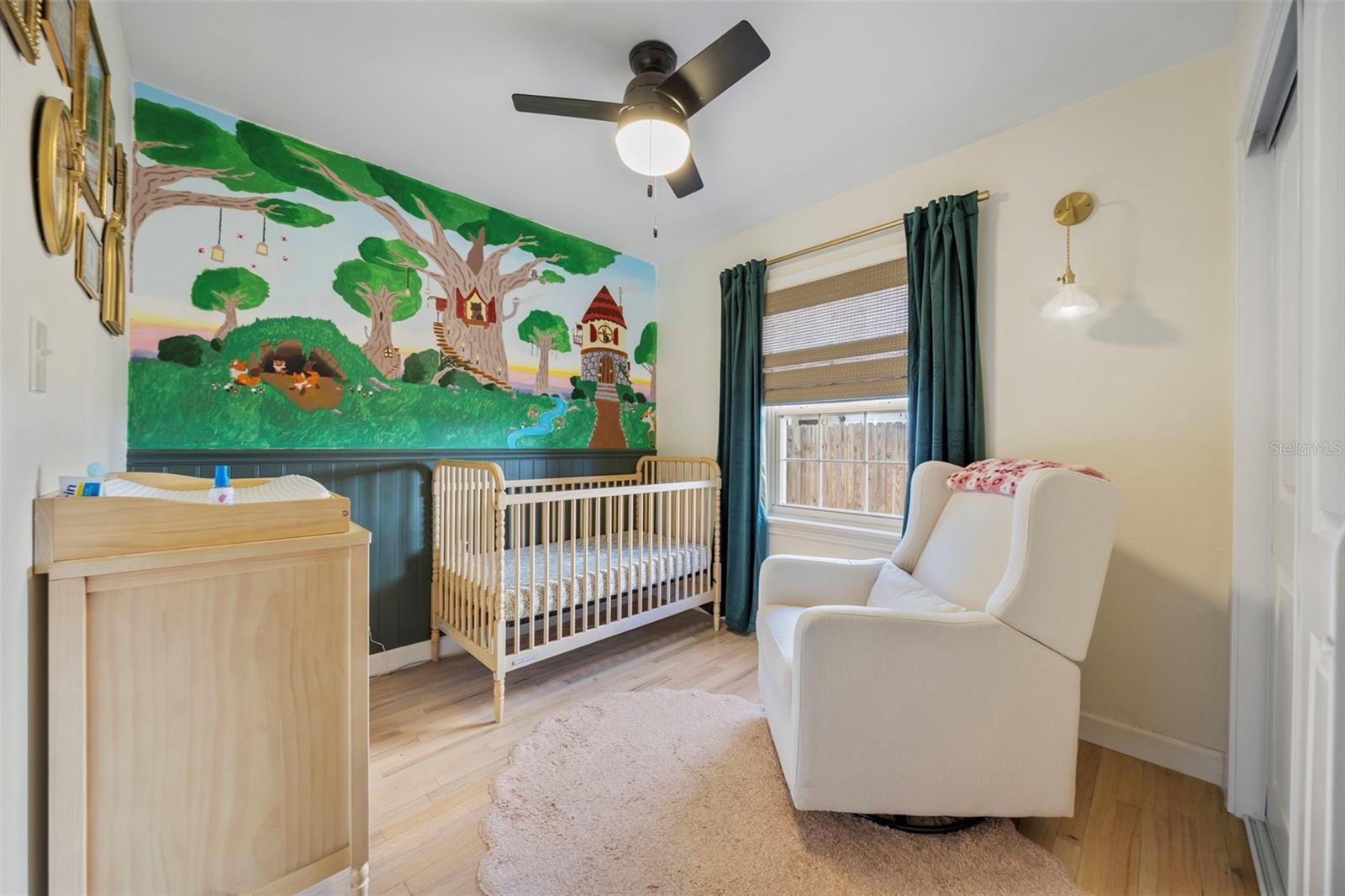 HYDE PARK - Residential