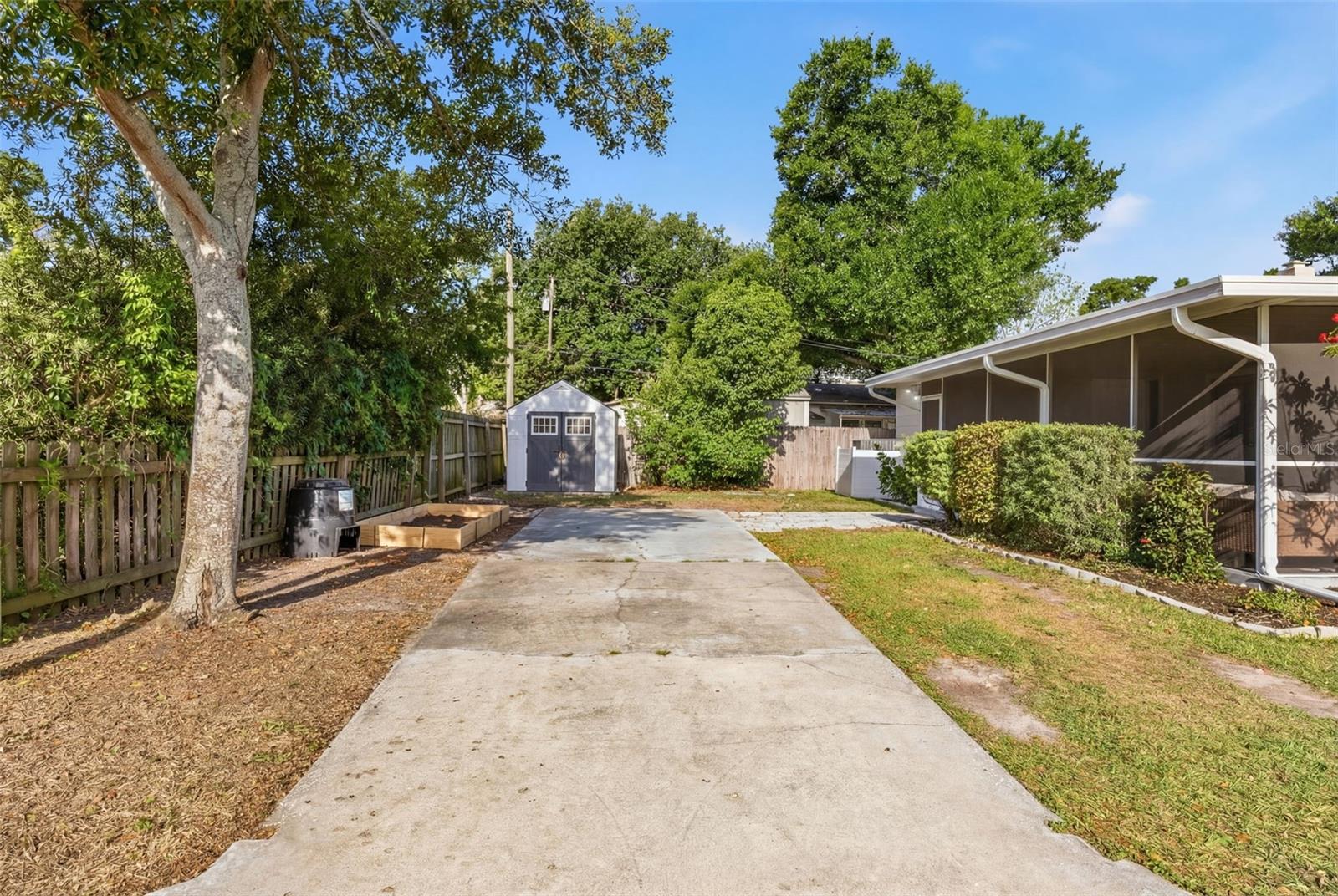 HYDE PARK - Residential