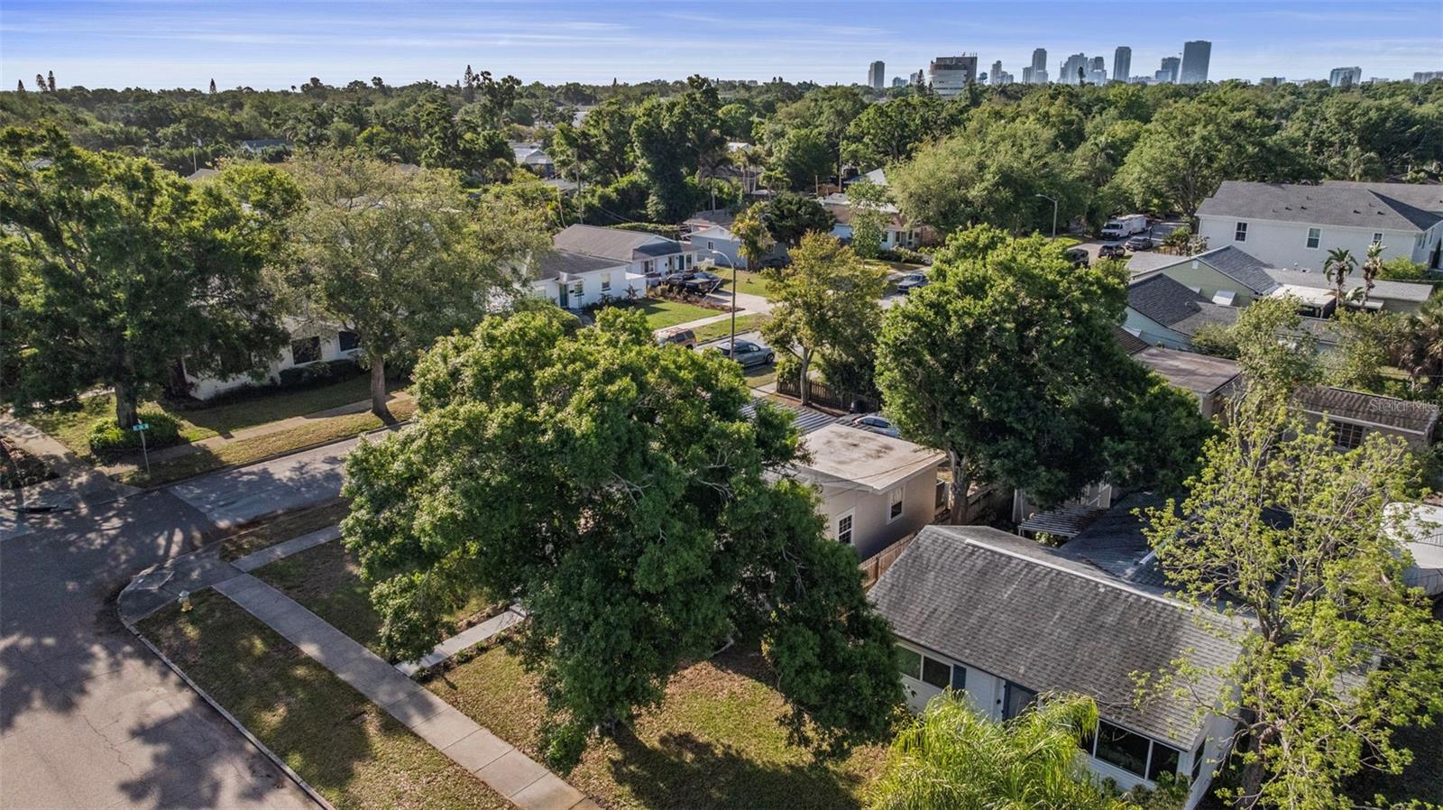 HYDE PARK - Residential