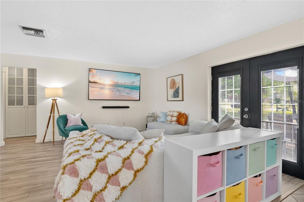 Photo of 10431 Kingbrook Lane, Orlando, FL 32821 (MLS # O6392215)