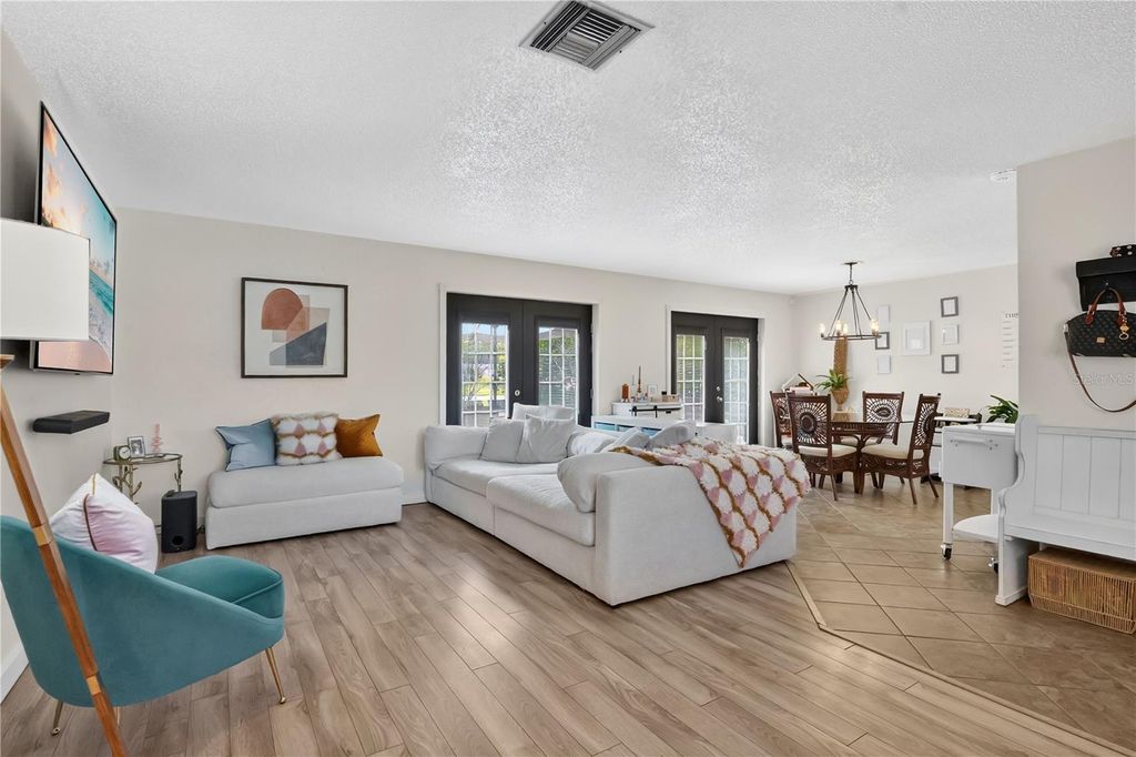 Photo of 10431 Kingbrook Lane, Orlando, FL 32821 (MLS # O6392215)