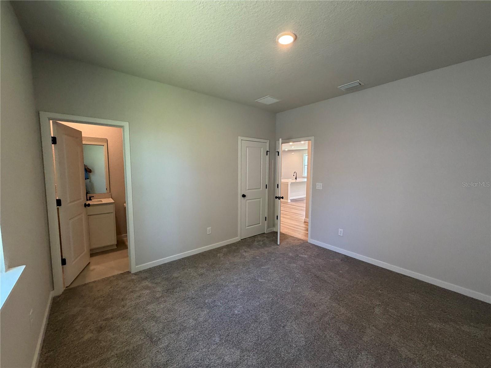 RESERVE EAST - Residential