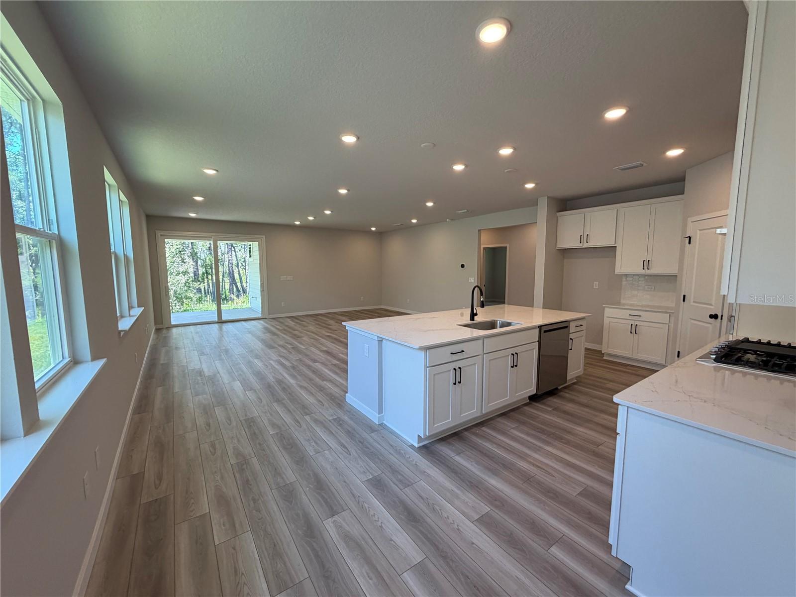 RESERVE EAST - Residential
