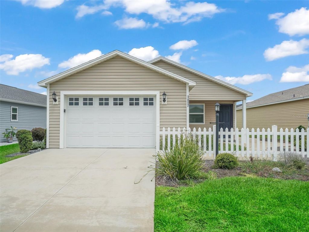 Photo of 1657 Mcdonald Court, The Villages, FL 32163 (MLS # OM705624)