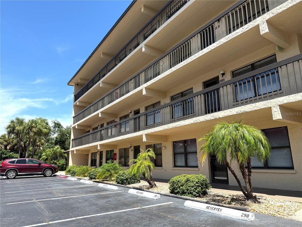 Photo of 625 30th Avenue W #G109, Bradenton, FL 34205 (MLS # A4704675)