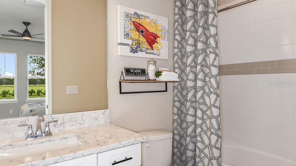 VICTORIA LAKES - Residential