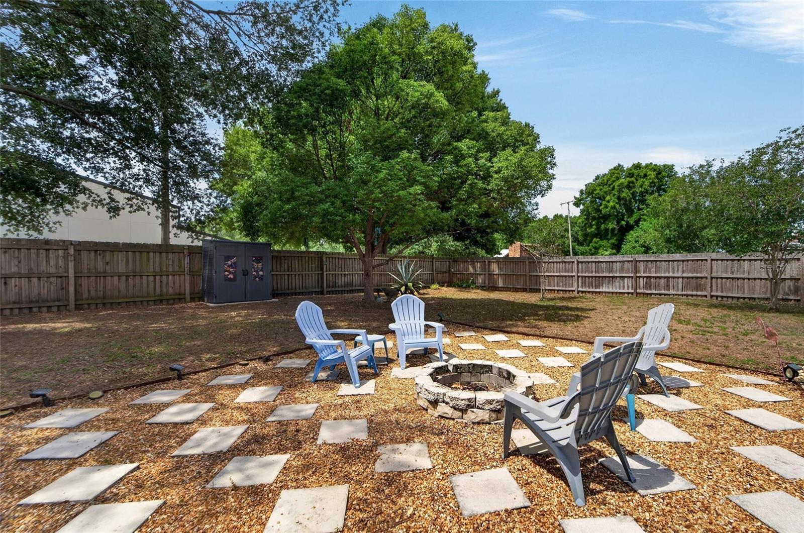 2819 LAUREL LEAF DRIVE