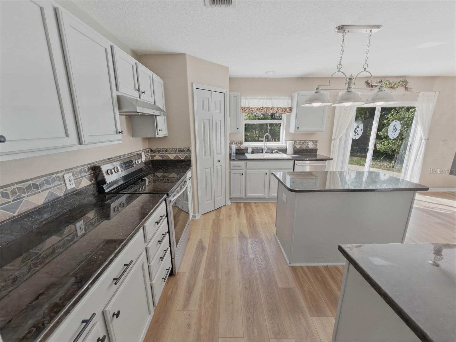 SPRING HILL - Residential