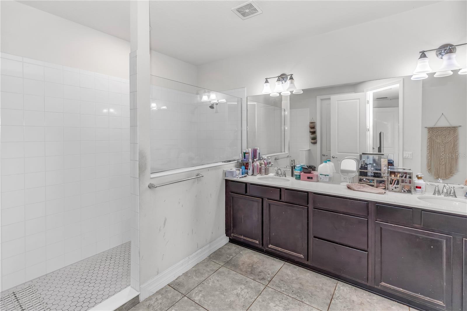 LAKE EMMA SOUND - Residential