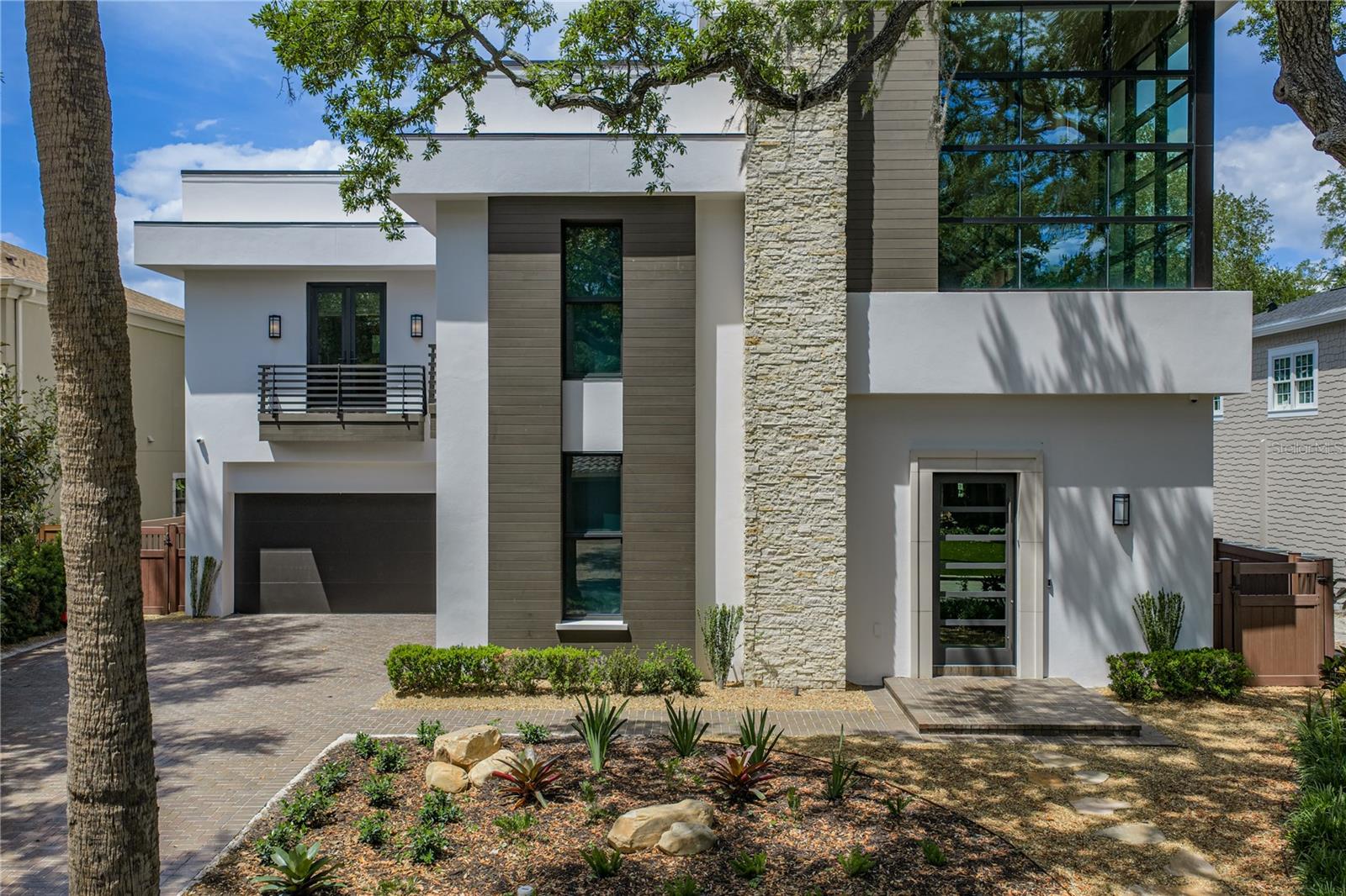 2903 W HAWTHORNE ROAD
