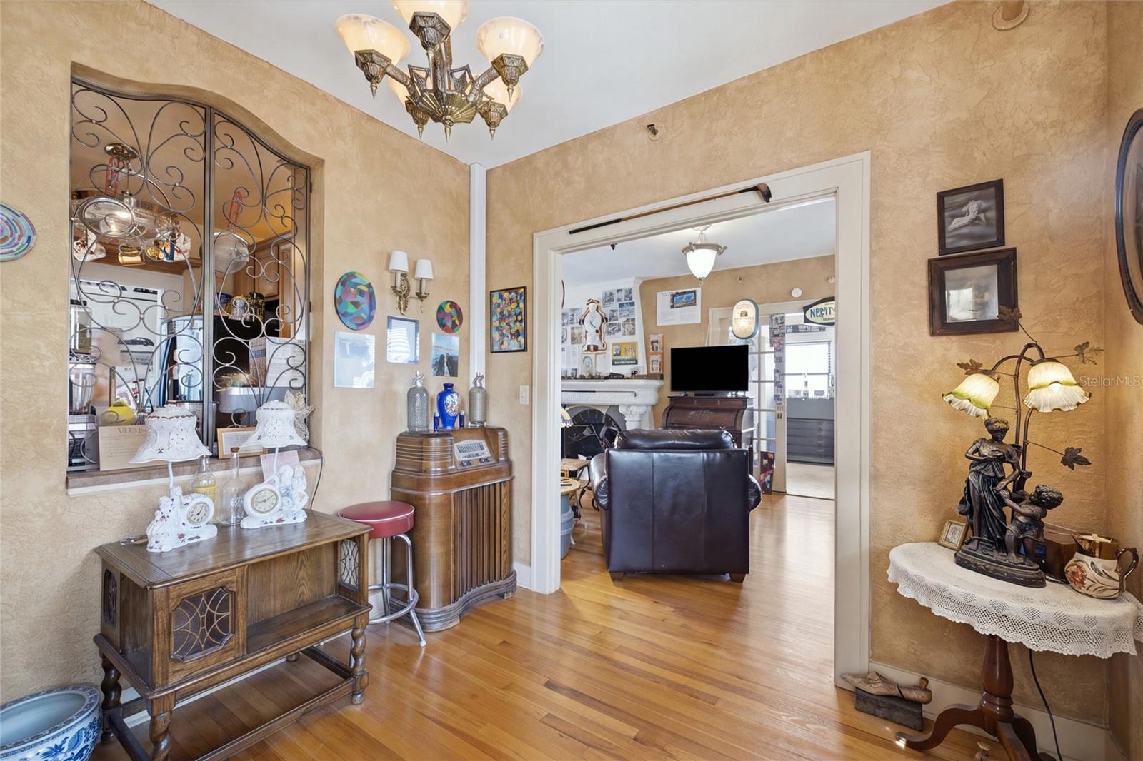 130 4TH AVENUE N 702