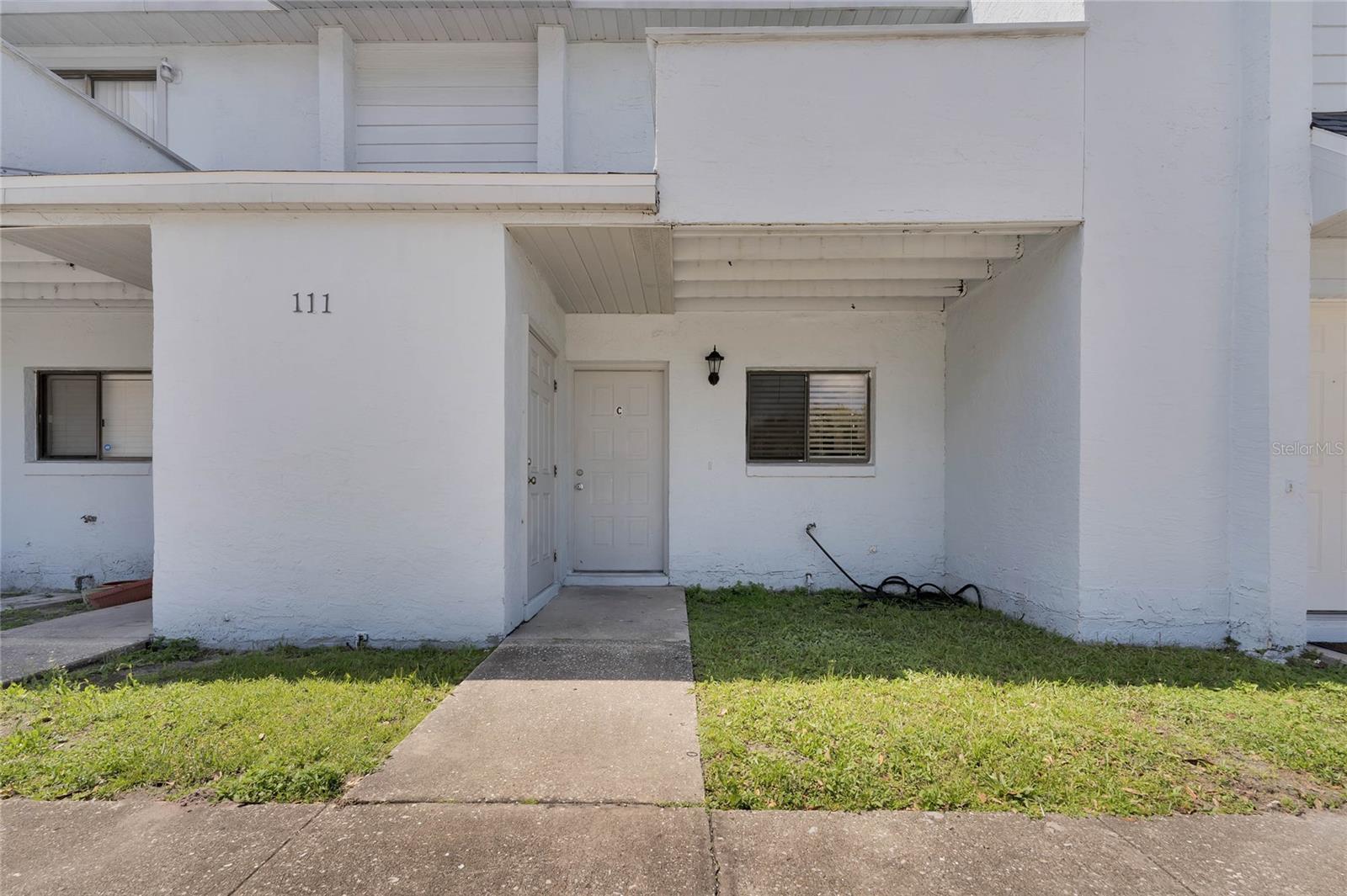 BUENAVENTURA LAKES UNIT 01 - Residential Lease