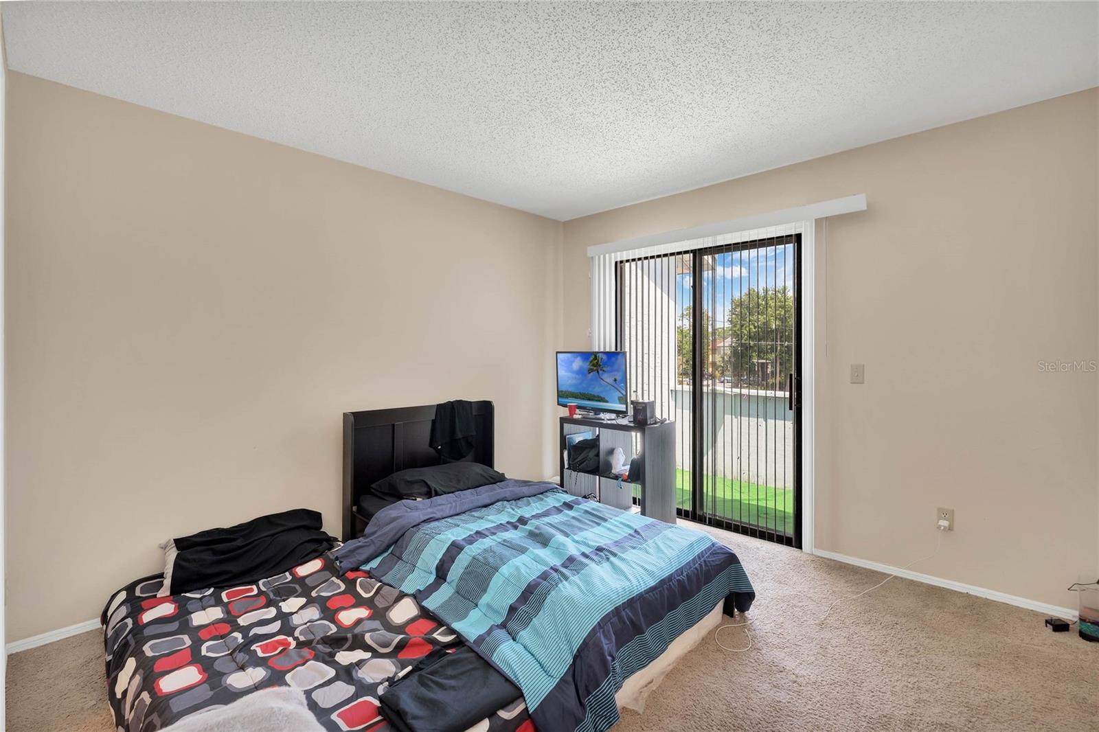 BUENAVENTURA LAKES UNIT 01 - Residential Lease