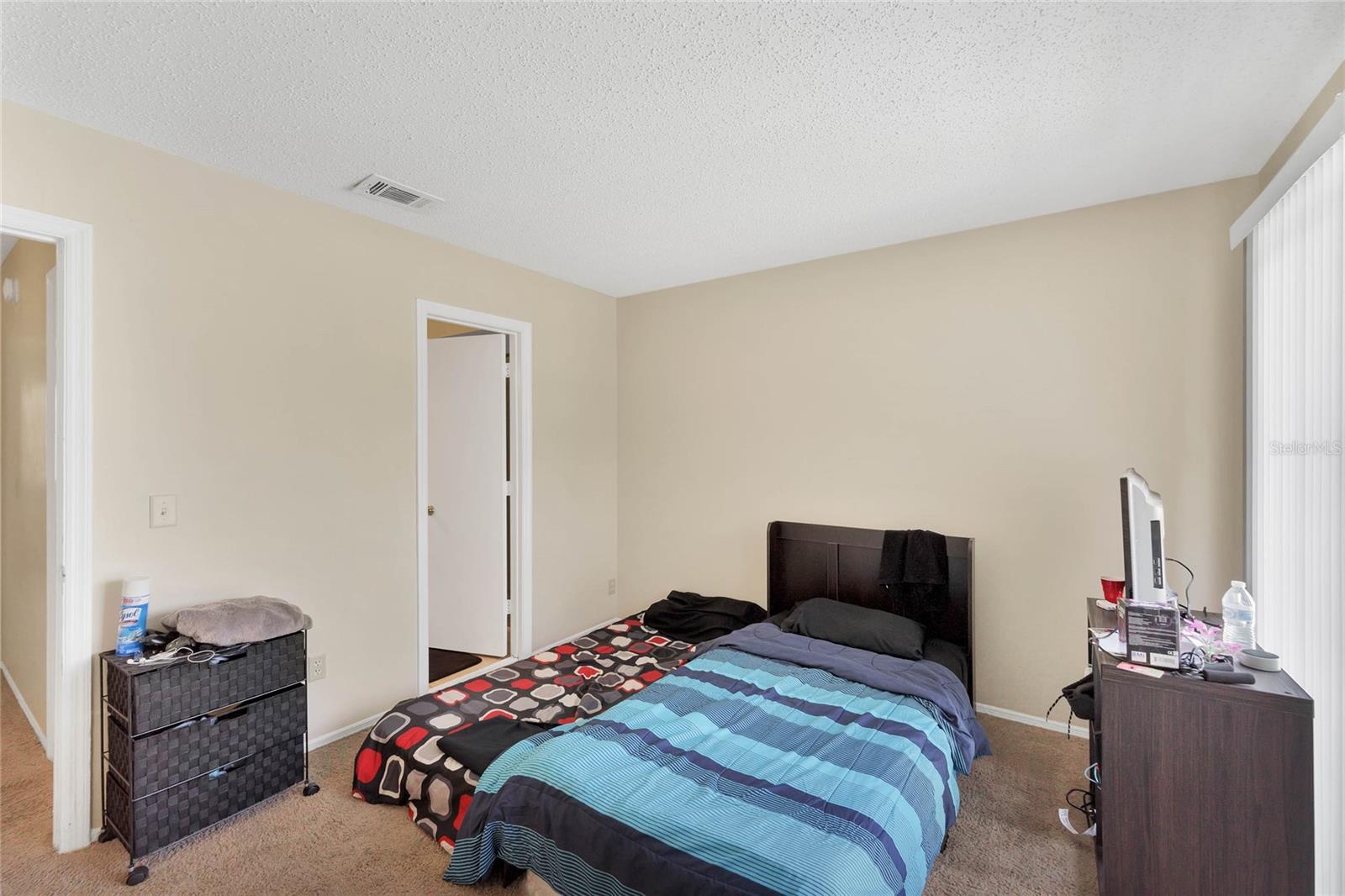 BUENAVENTURA LAKES UNIT 01 - Residential Lease