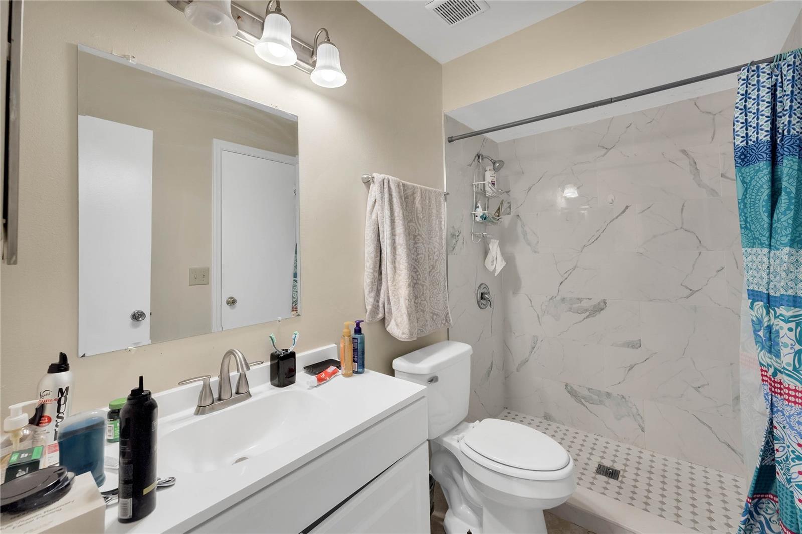 BUENAVENTURA LAKES UNIT 01 - Residential Lease