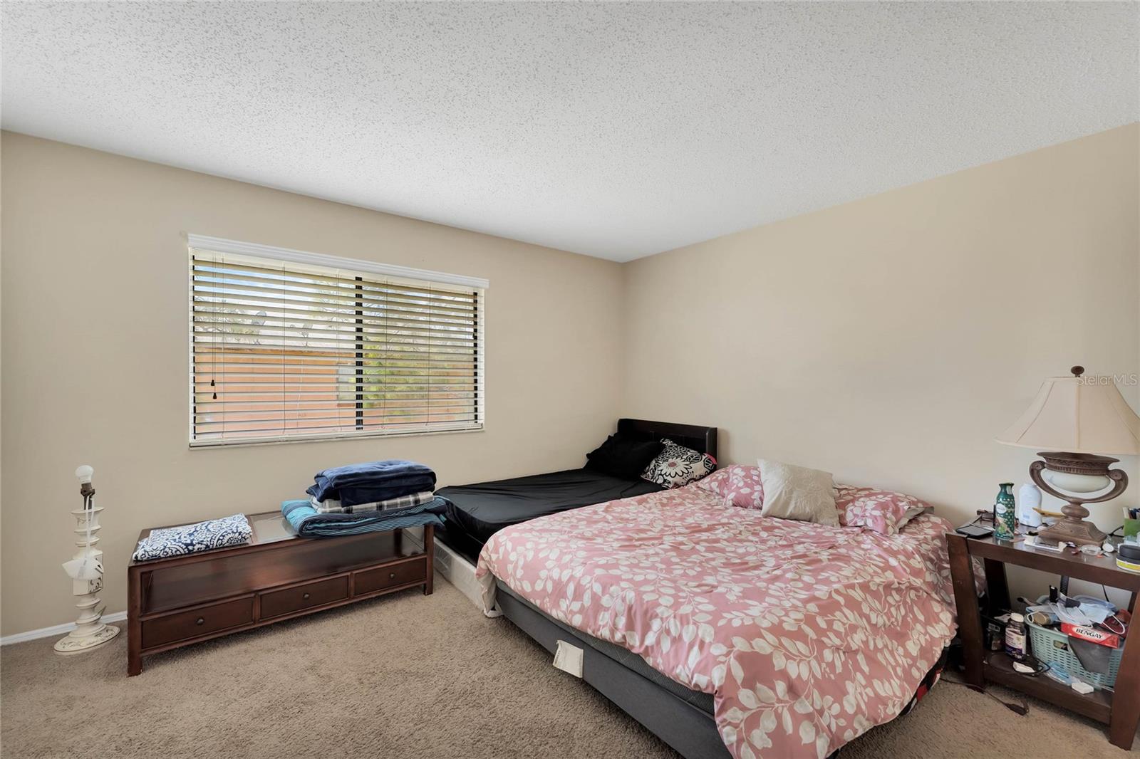 BUENAVENTURA LAKES UNIT 01 - Residential Lease