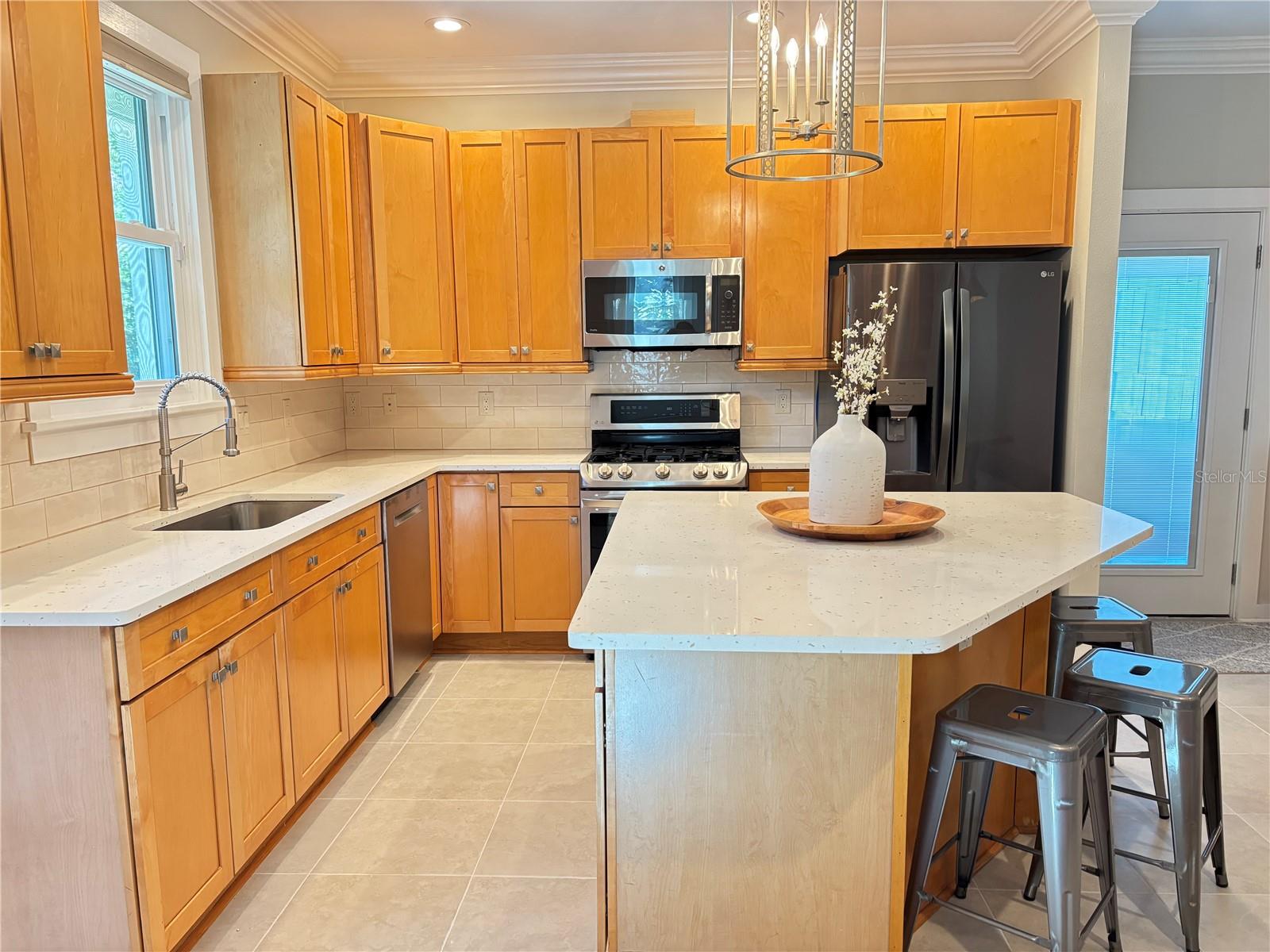 POS SUB OF BLKS G & H - Residential Lease