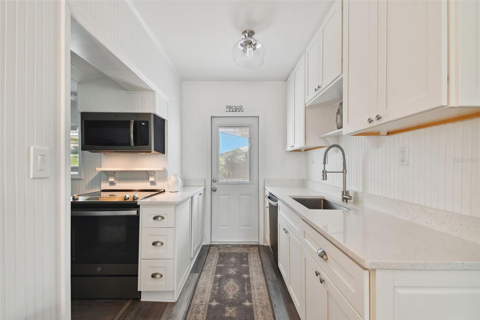 LONE PALM BEACH 4TH ADD - Residential